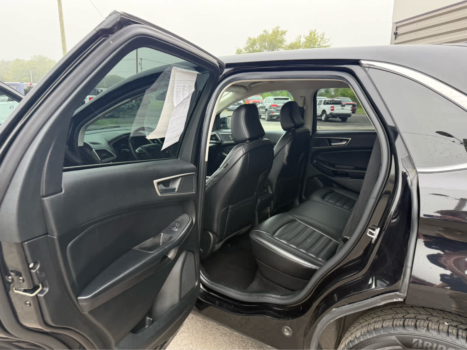 2023 Ford Edge SEL - Agate Black Metallic exterior view 15