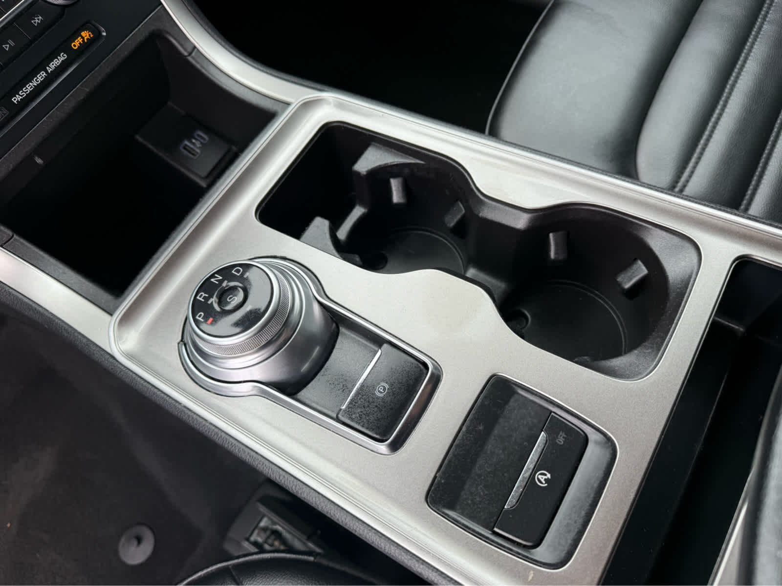 2023 Ford Edge SEL - Agate Black Metallic exterior view 14