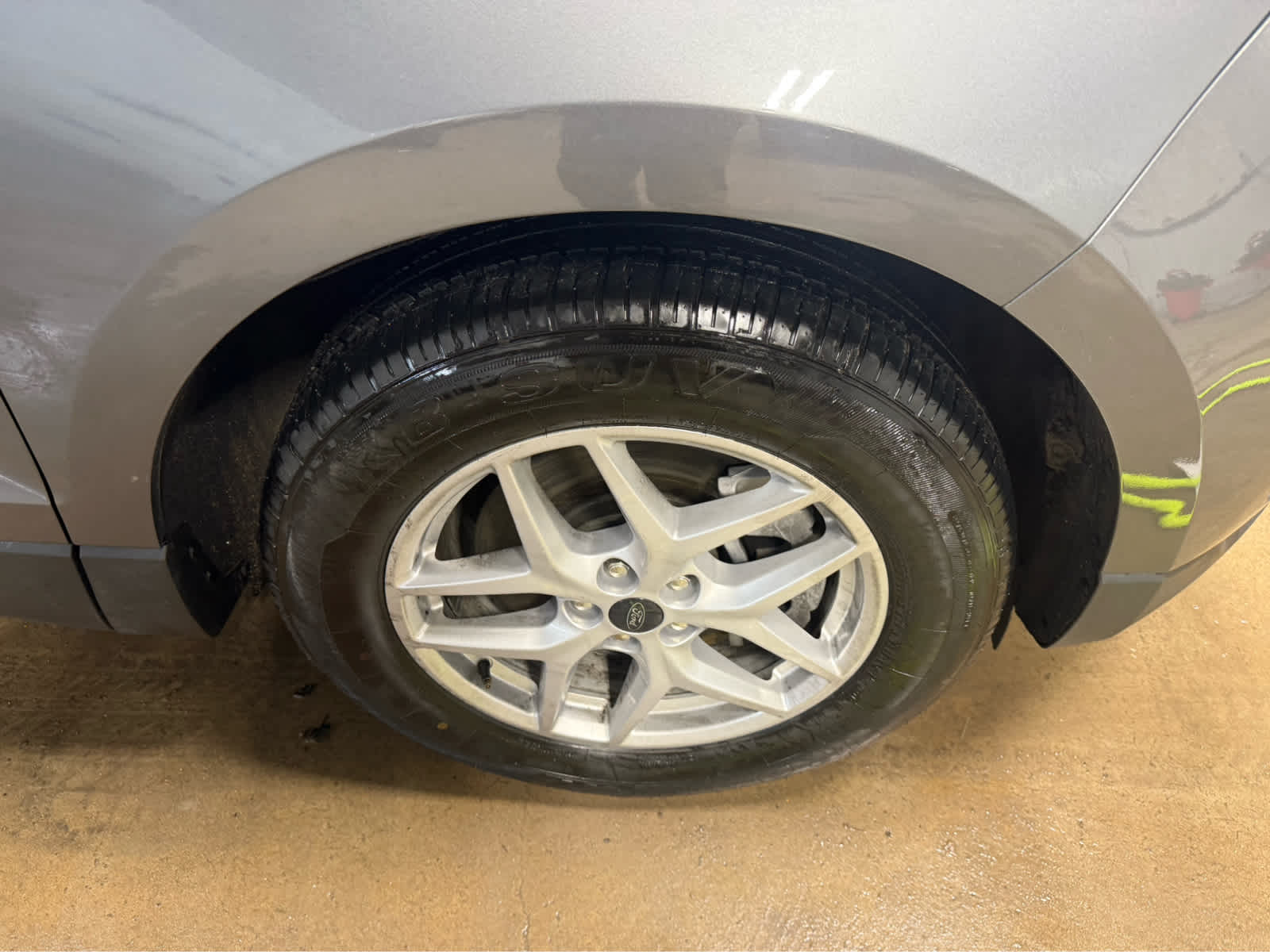 2024 Ford Edge SEL - Carbonized Gray Metallic exterior view 4