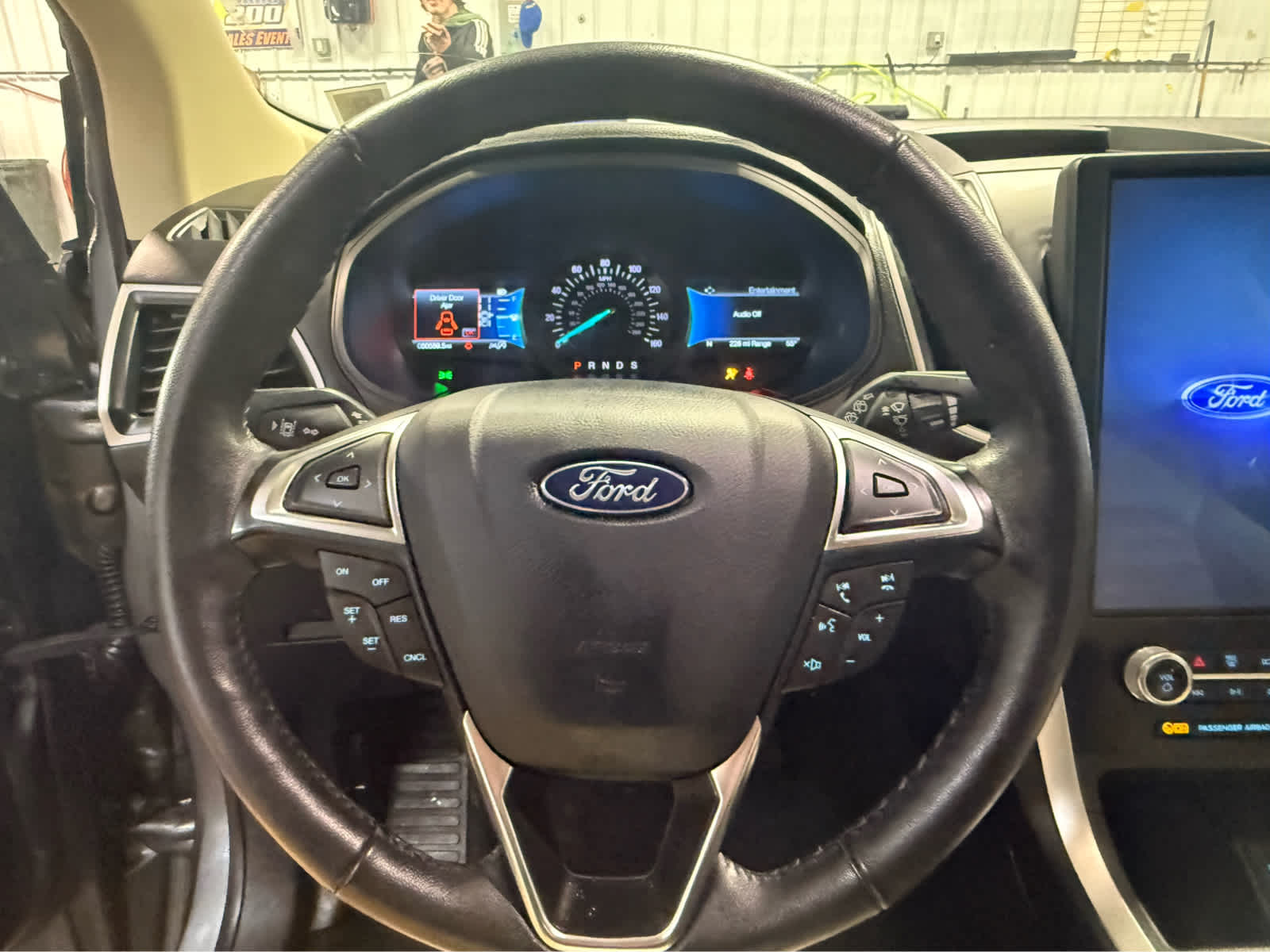 2024 Ford Edge SEL - Carbonized Gray Metallic exterior view 9