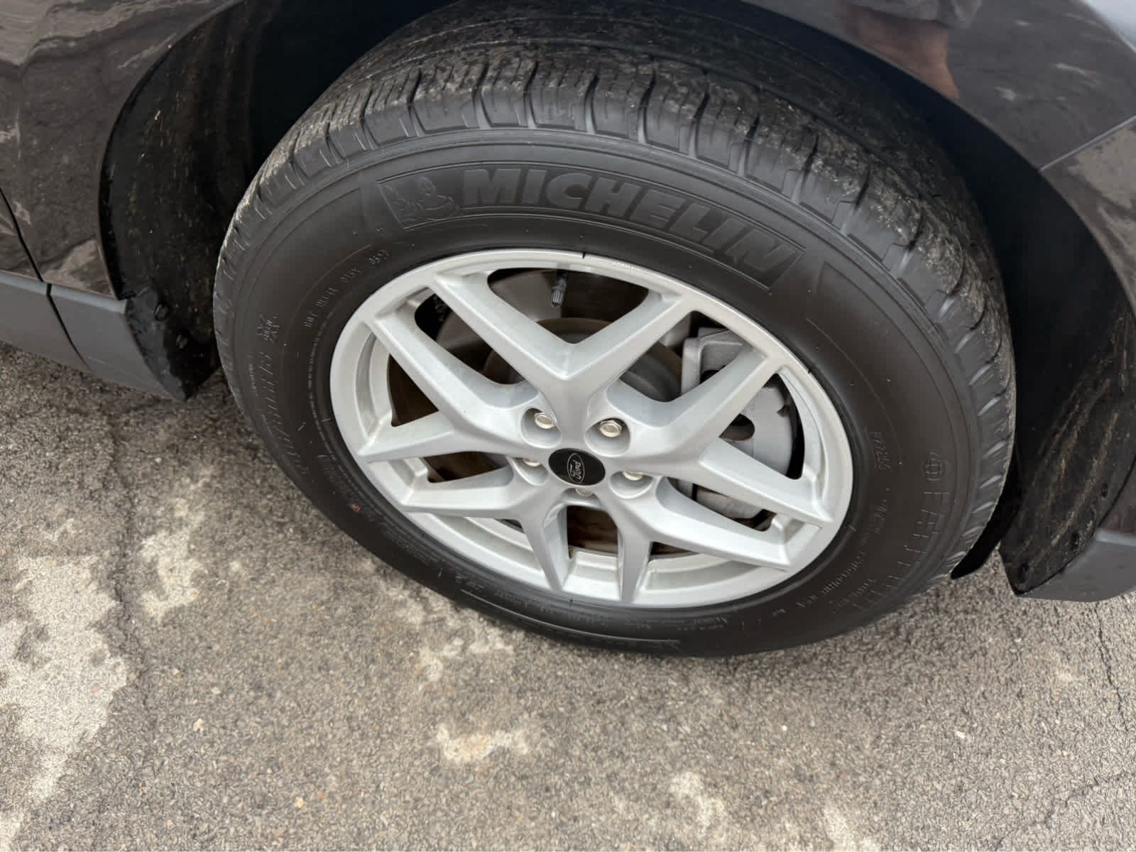 2024 Ford Edge SEL - Agate Black Metallic exterior view 4