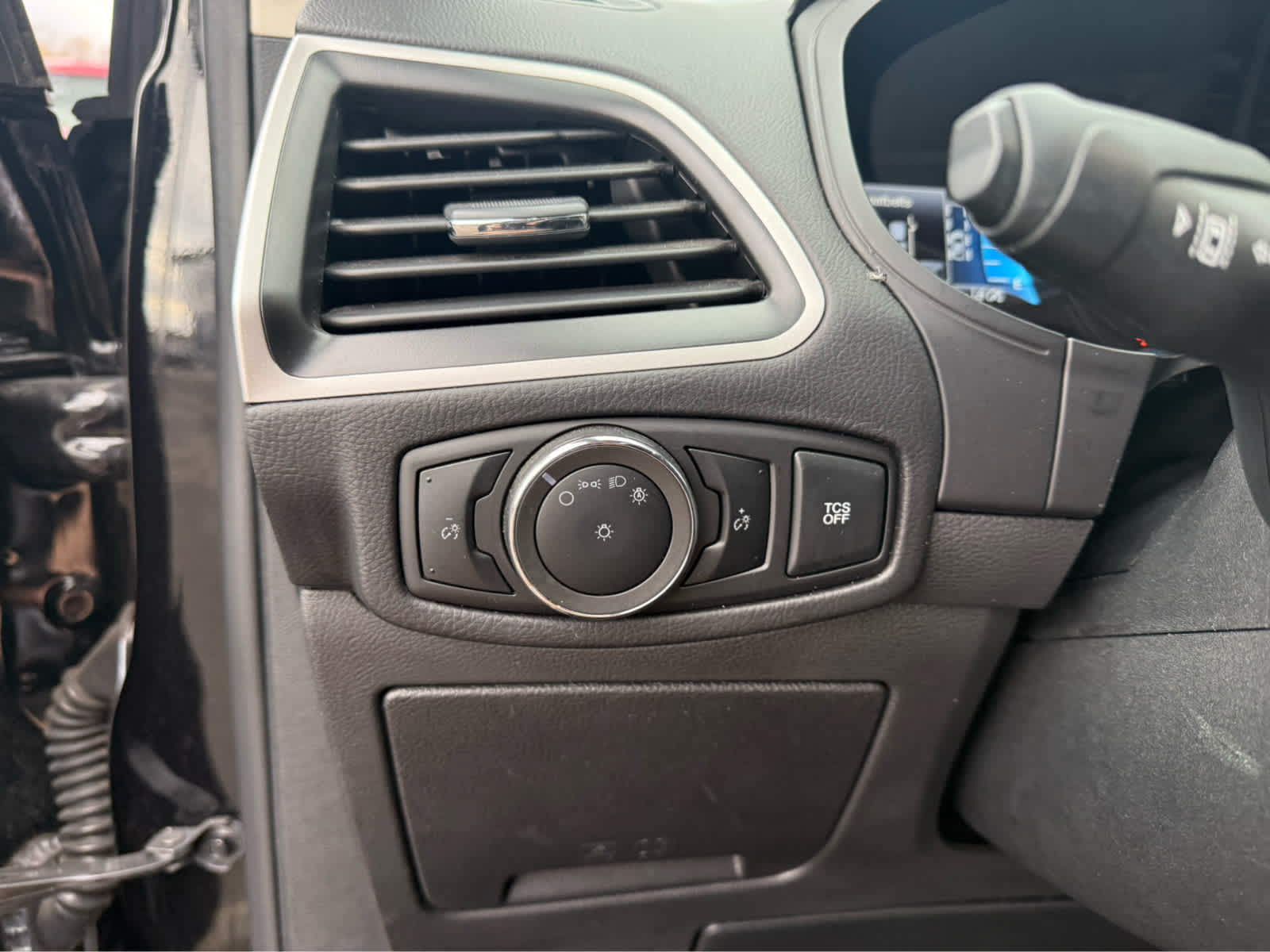 2024 Ford Edge SEL - Agate Black Metallic exterior view 11