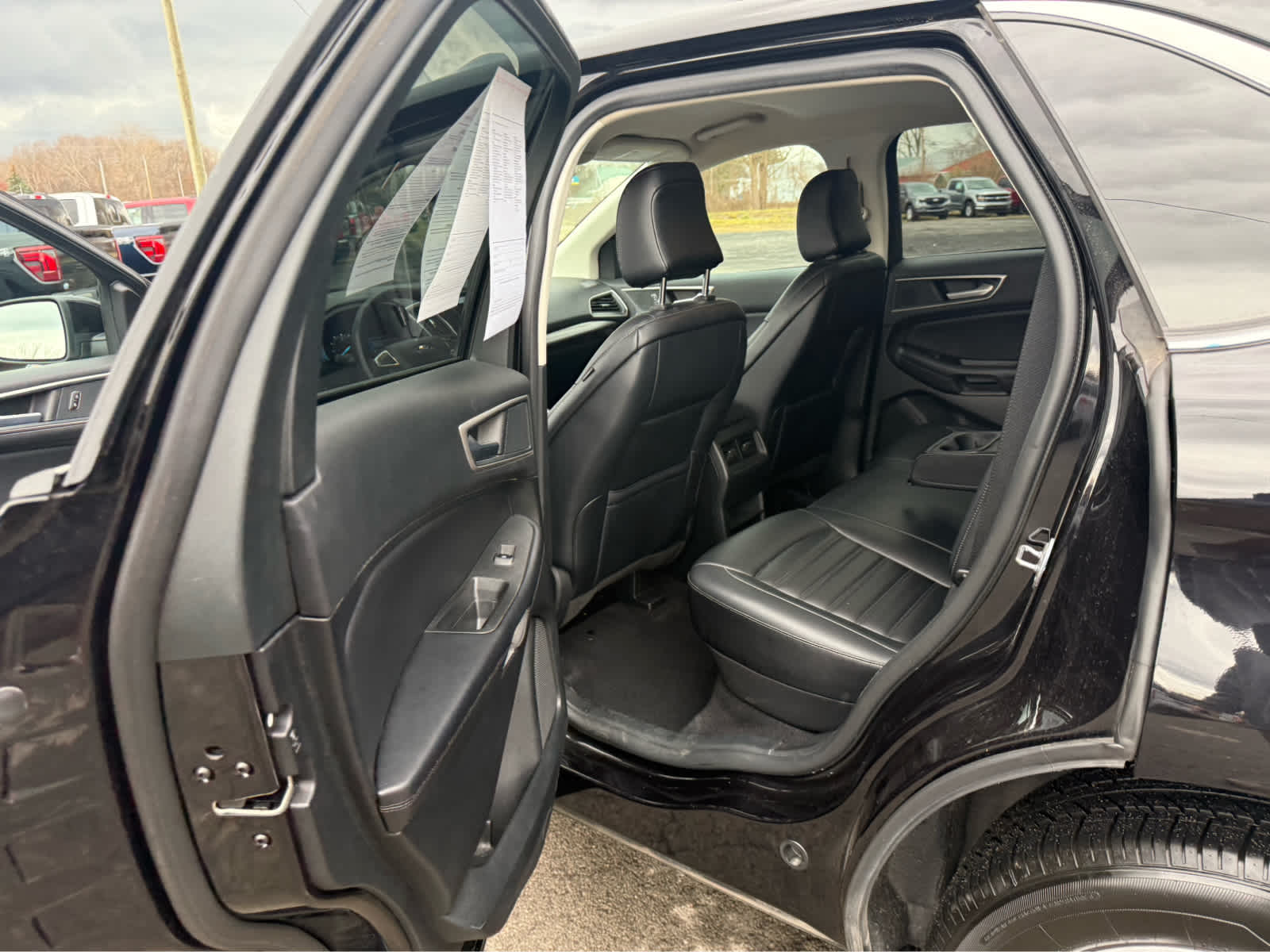 2024 Ford Edge SEL - Agate Black Metallic exterior view 15