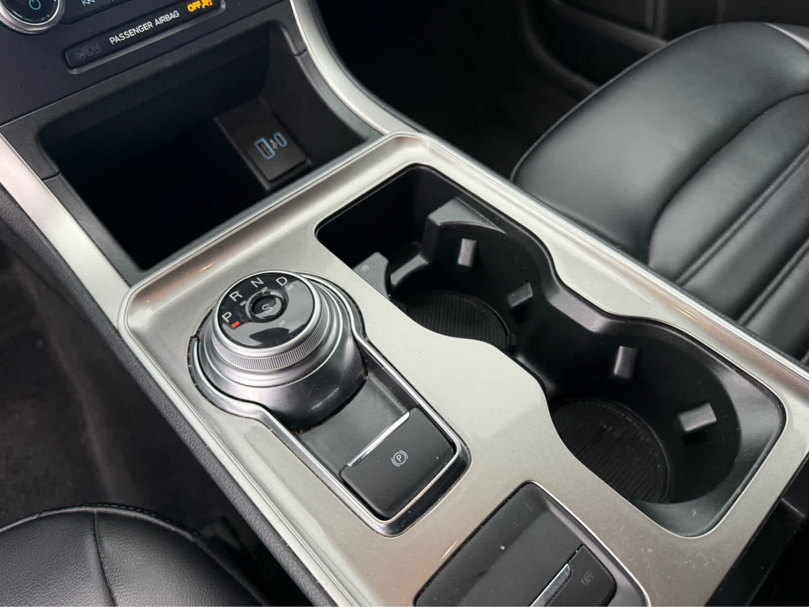 2024 Ford Edge SEL - Agate Black Metallic exterior view 14