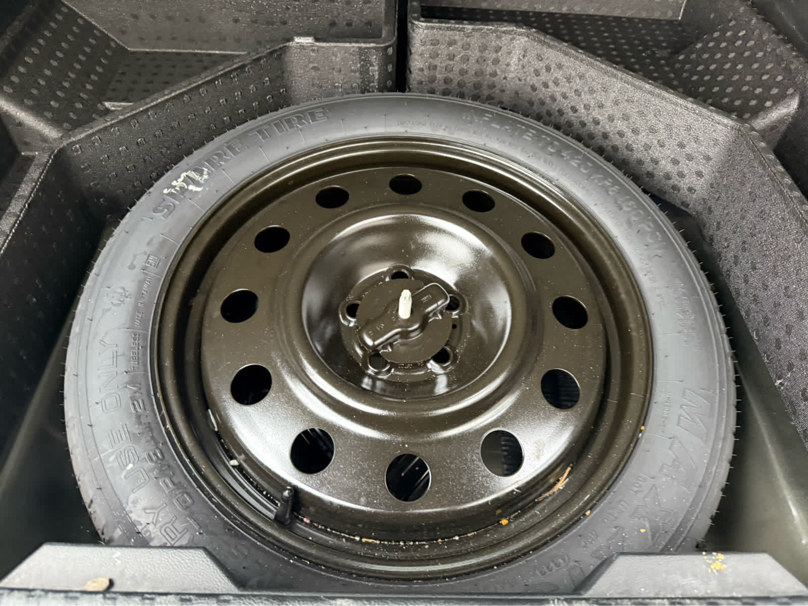 2024 Ford Edge SEL - Agate Black Metallic exterior view 19