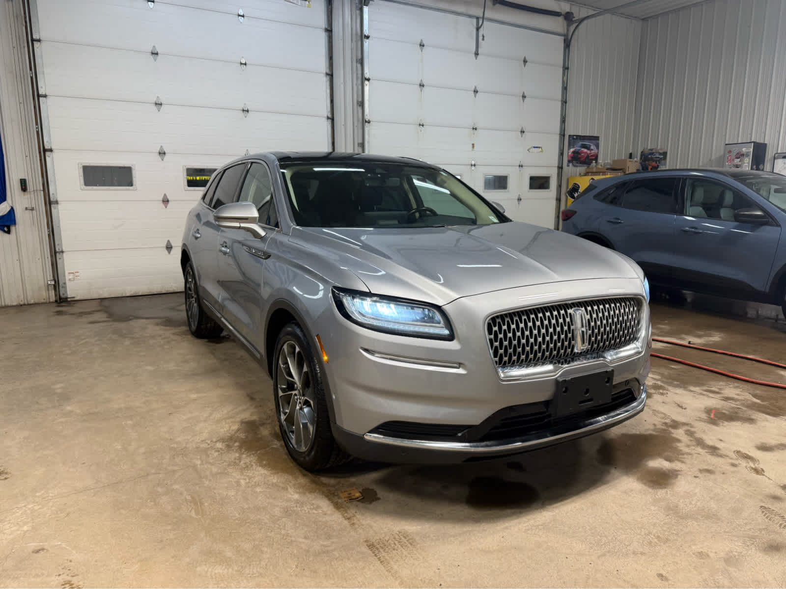2021 Lincoln Nautilus Reserve - Silver Radiance exterior view 2