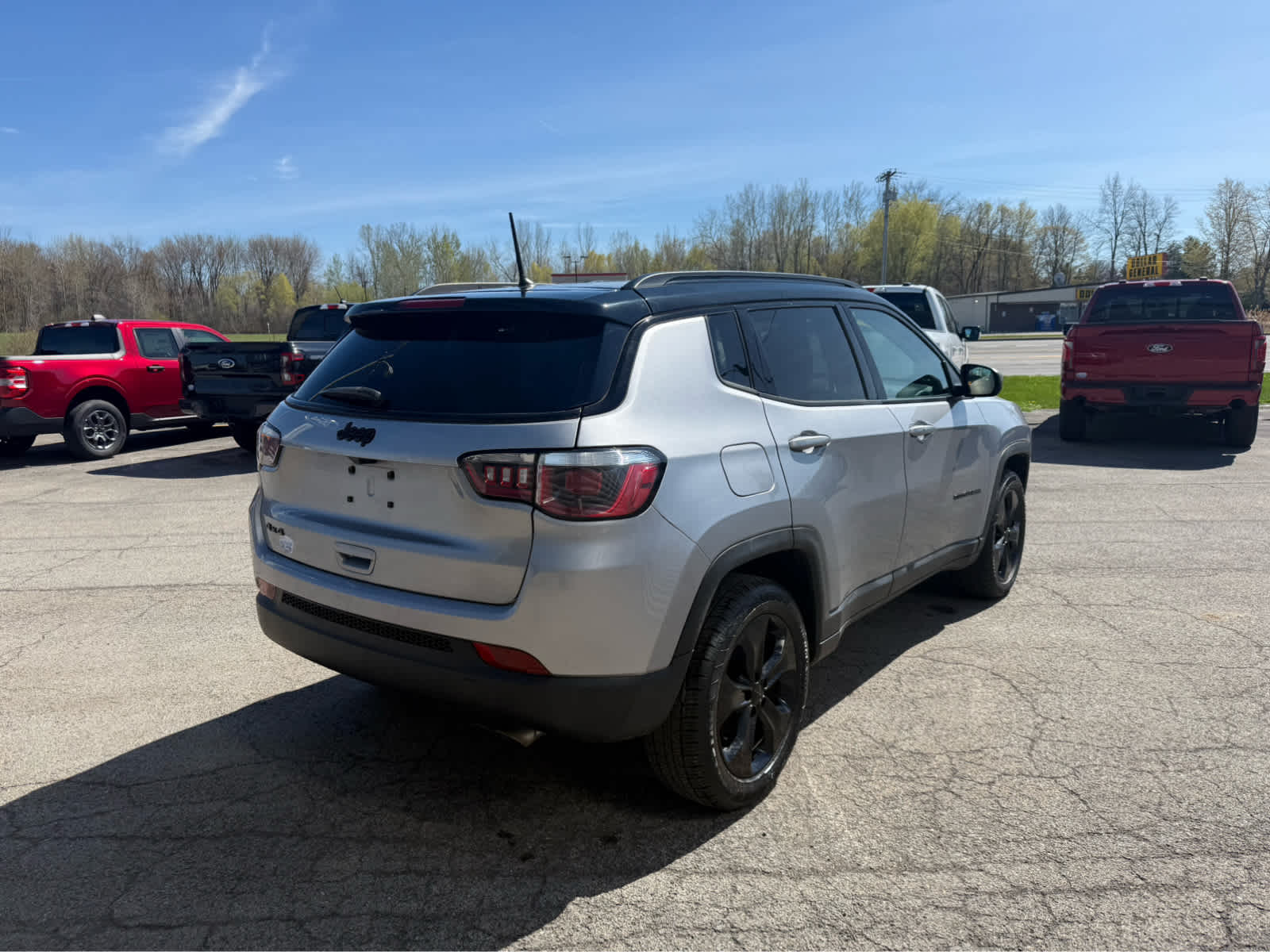 2018 Jeep Compass Altitude - Billet Silver Metallic Clearcoat exterior view 5