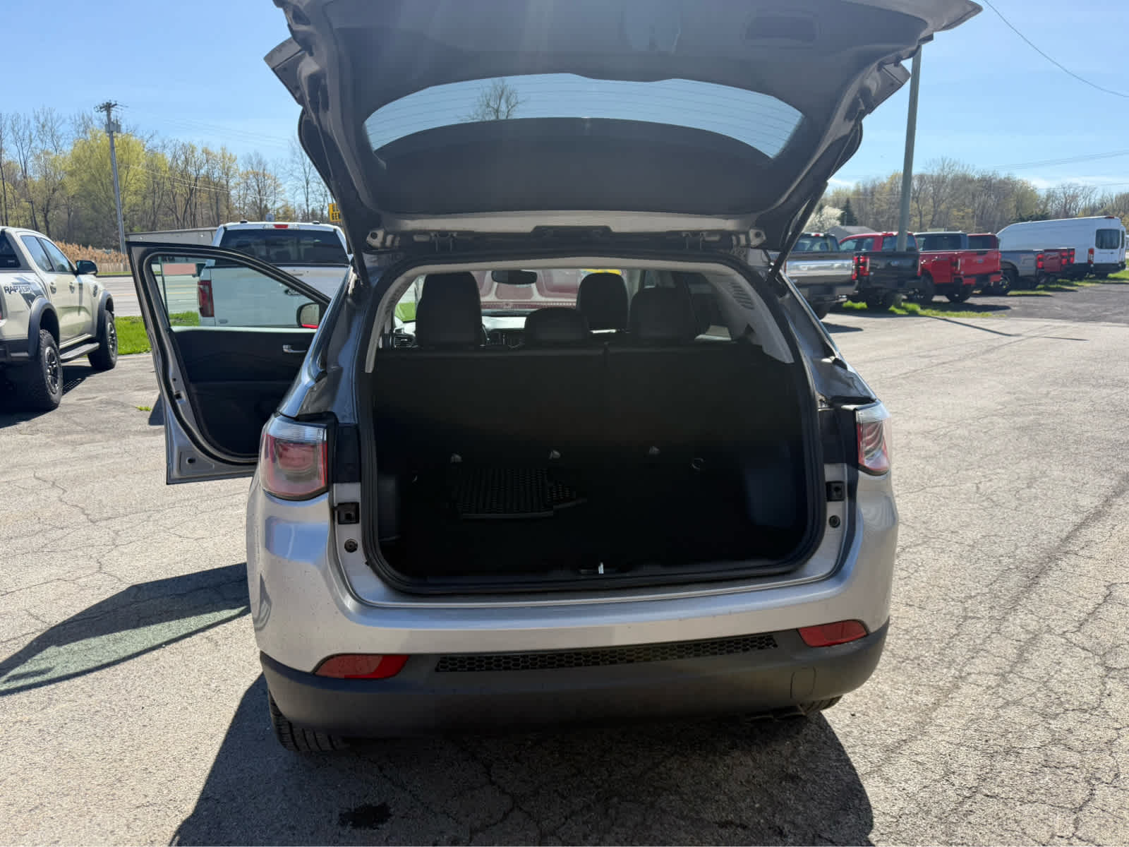 2018 Jeep Compass Altitude - Billet Silver Metallic Clearcoat exterior view 16