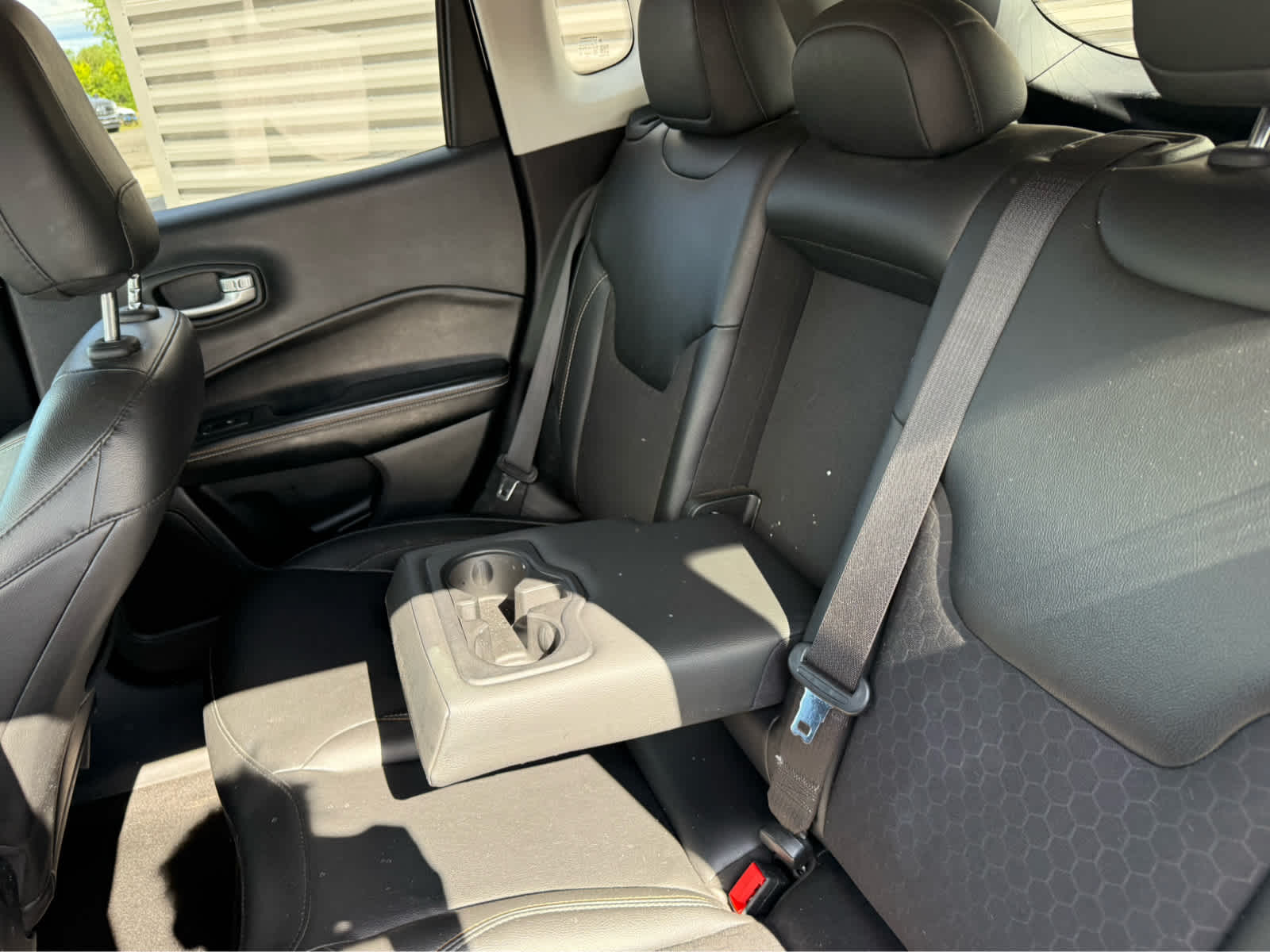 2019 Jeep Compass Latitude - Diamond Black Crystal Pearlcoat exterior view 17