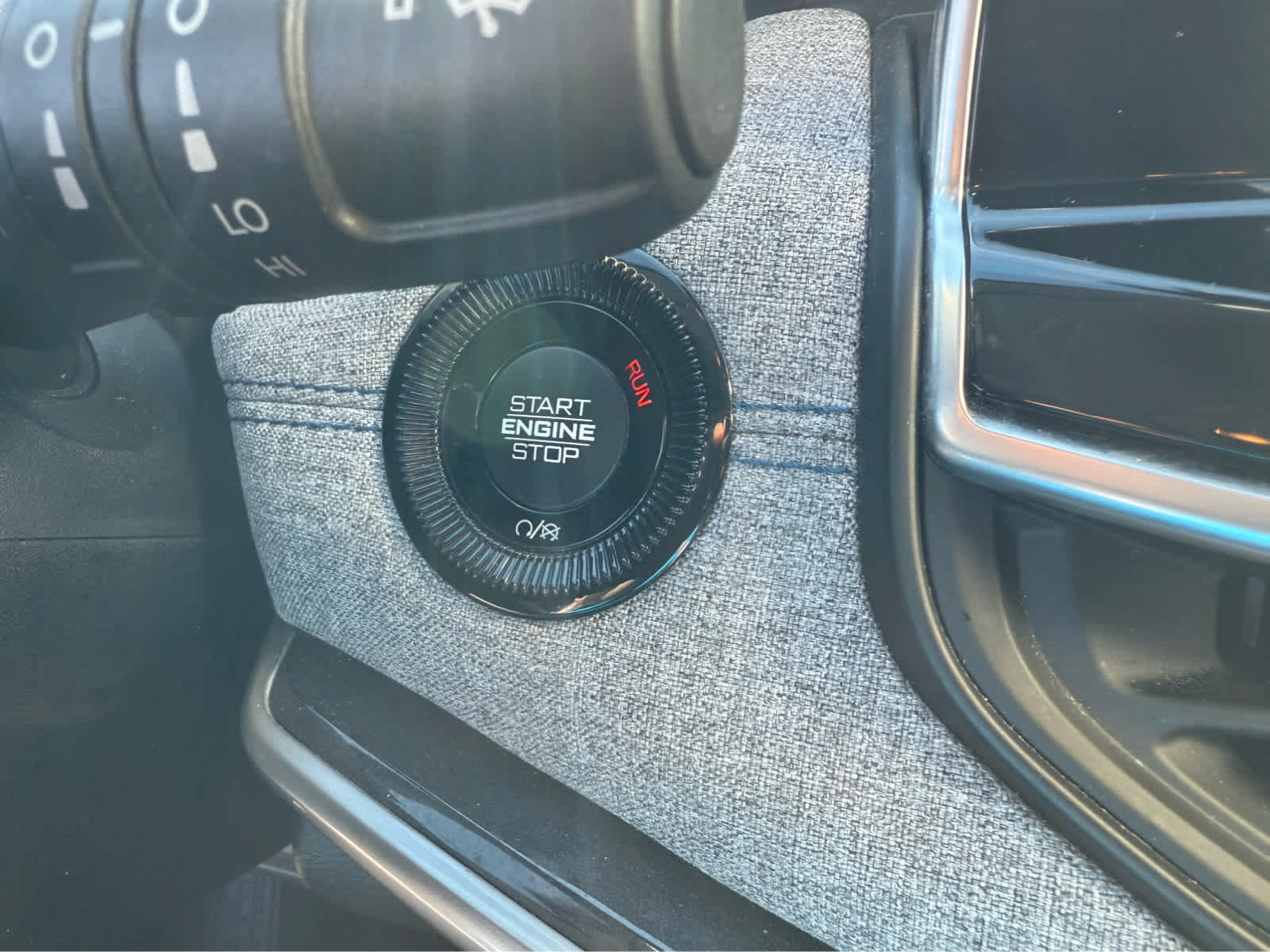 2022 Jeep Compass Latitude - Velvet Red Pearlcoat exterior view 12