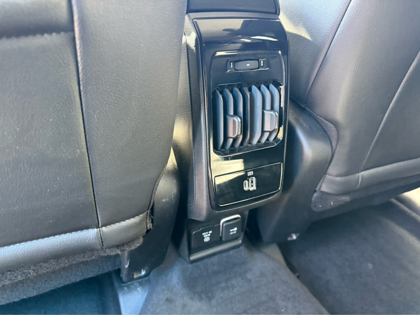 2022 Jeep Compass Latitude - Velvet Red Pearlcoat exterior view 18