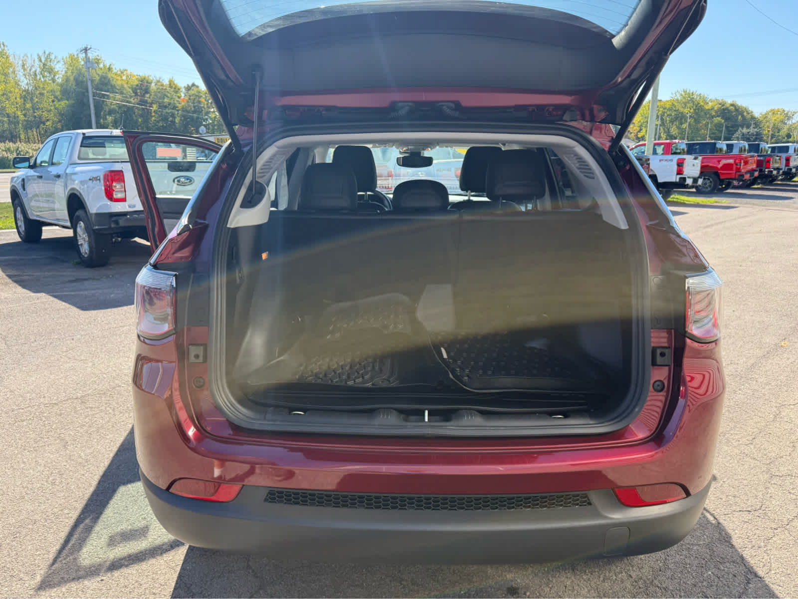 2022 Jeep Compass Latitude - Velvet Red Pearlcoat exterior view 20