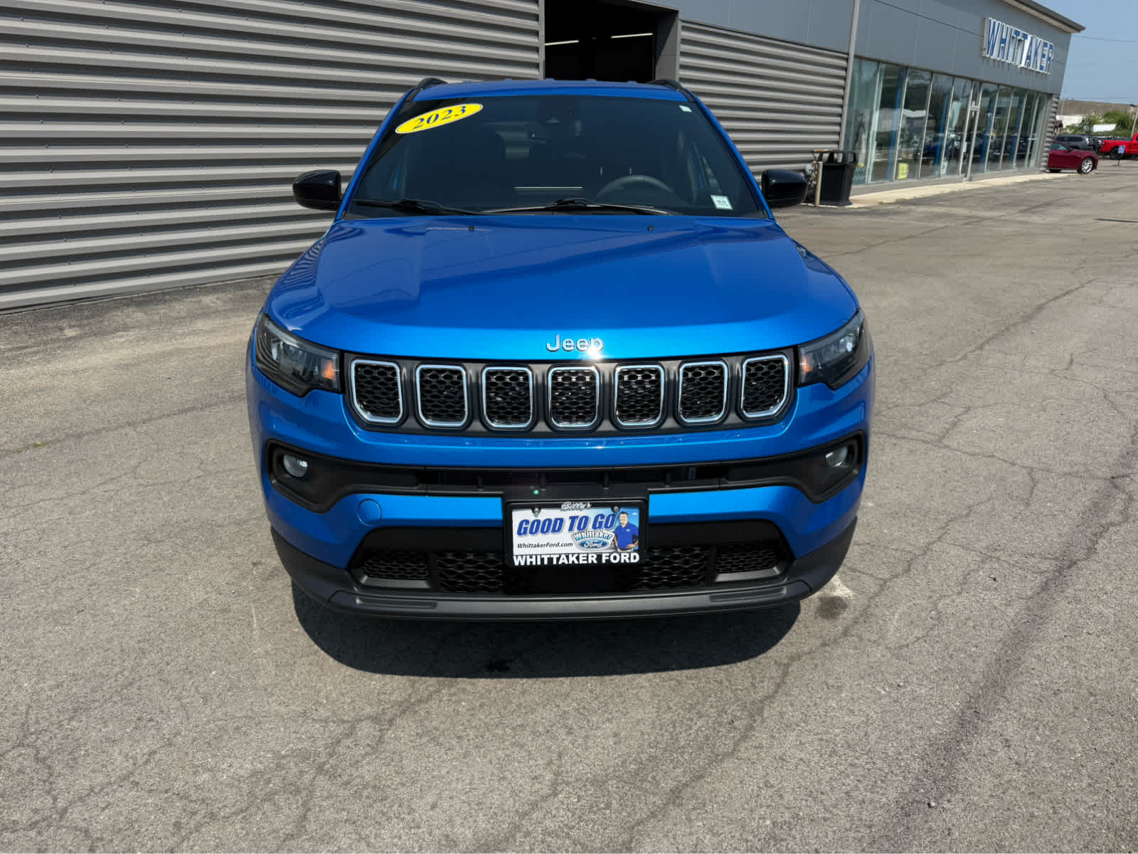 2023 Jeep Compass Latitude Lux - Laser Blue Pearlcoat exterior view 3