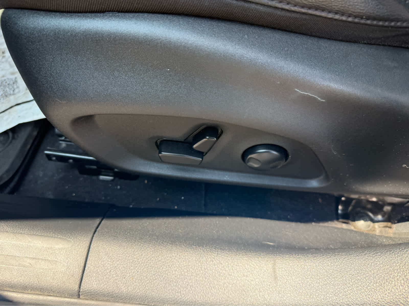 2023 Jeep Compass Latitude Lux - Laser Blue Pearlcoat exterior view 8