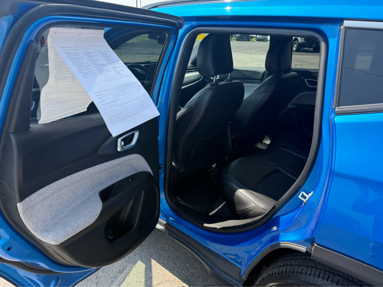 2023 Jeep Compass Latitude Lux - Laser Blue Pearlcoat exterior view 15