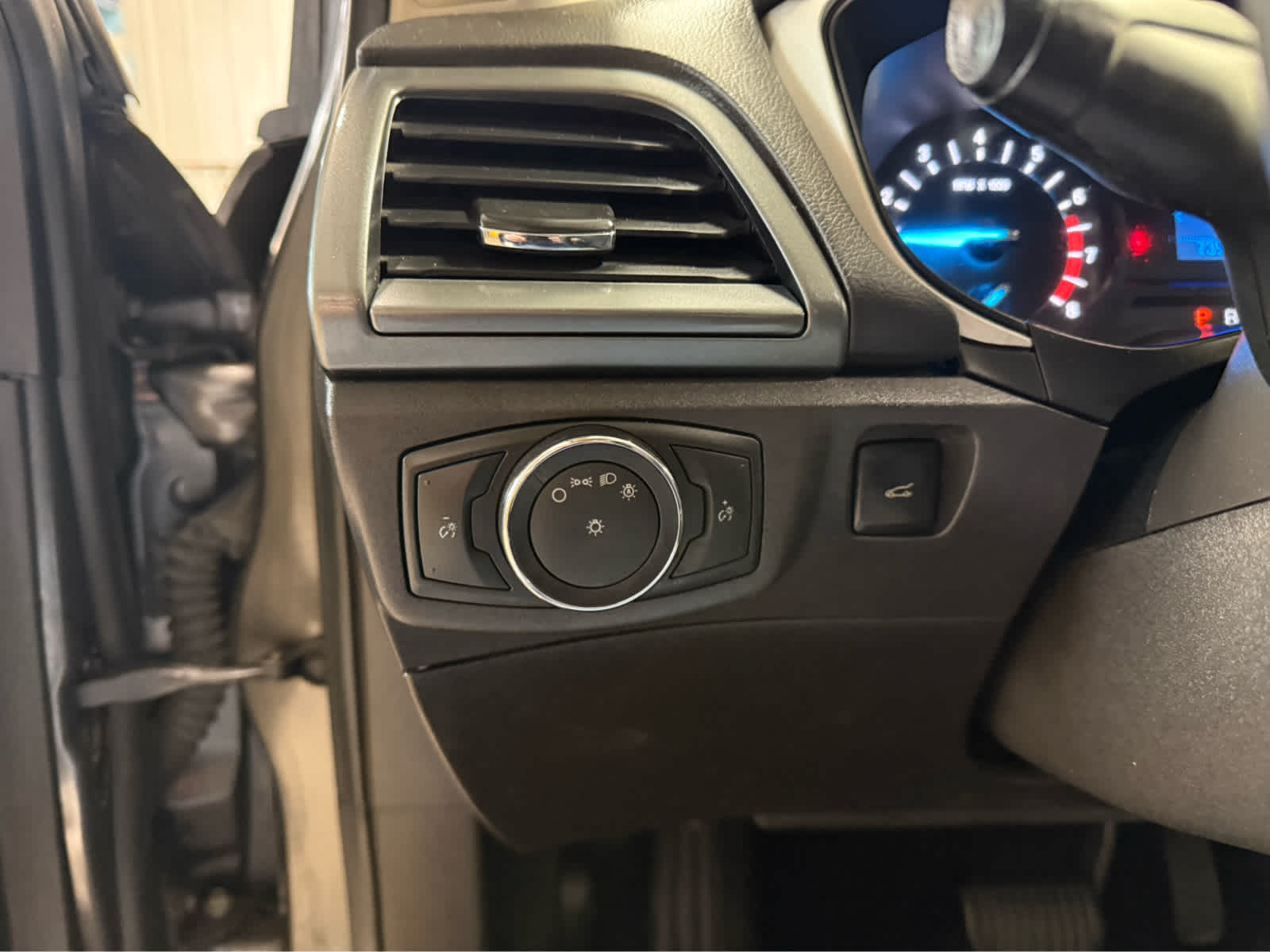 2016 Ford Fusion S - Magnetic exterior view 10