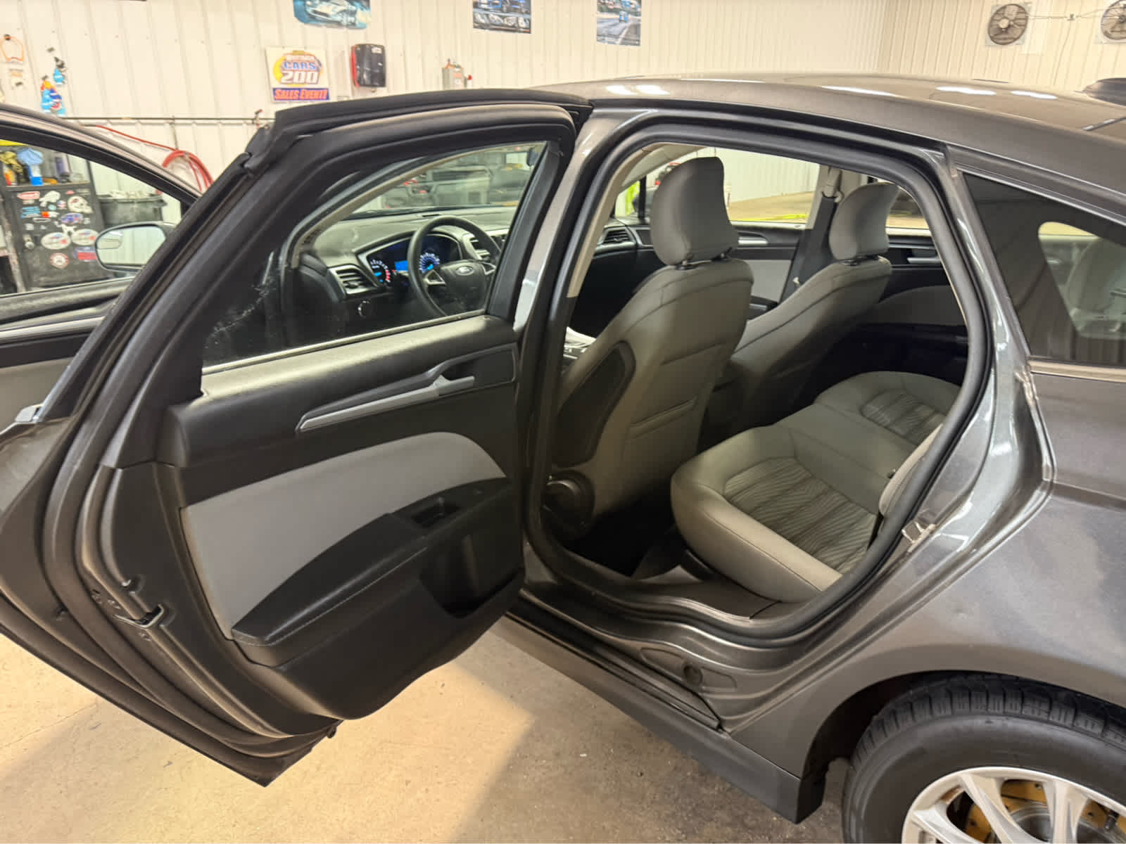 2016 Ford Fusion S - Magnetic exterior view 13