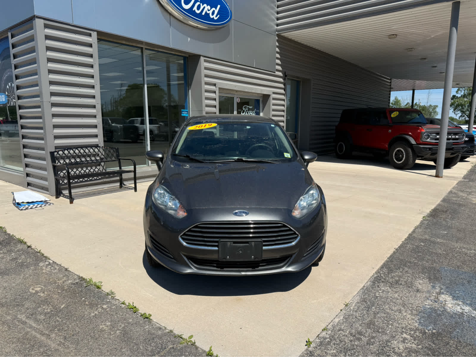 2019 Ford Fiesta SE - Magnetic Metallic exterior view 3