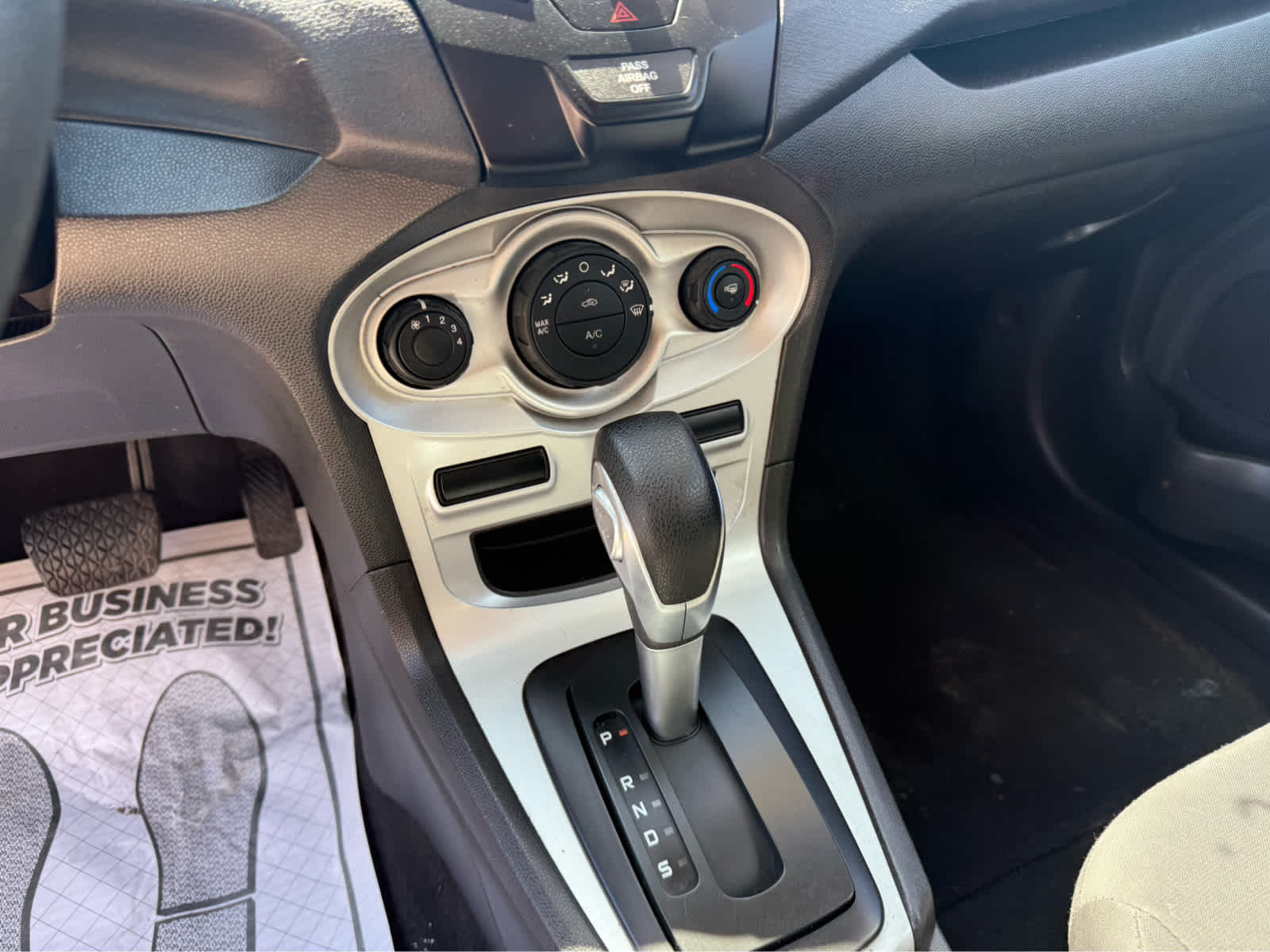 2019 Ford Fiesta SE - Magnetic Metallic exterior view 12