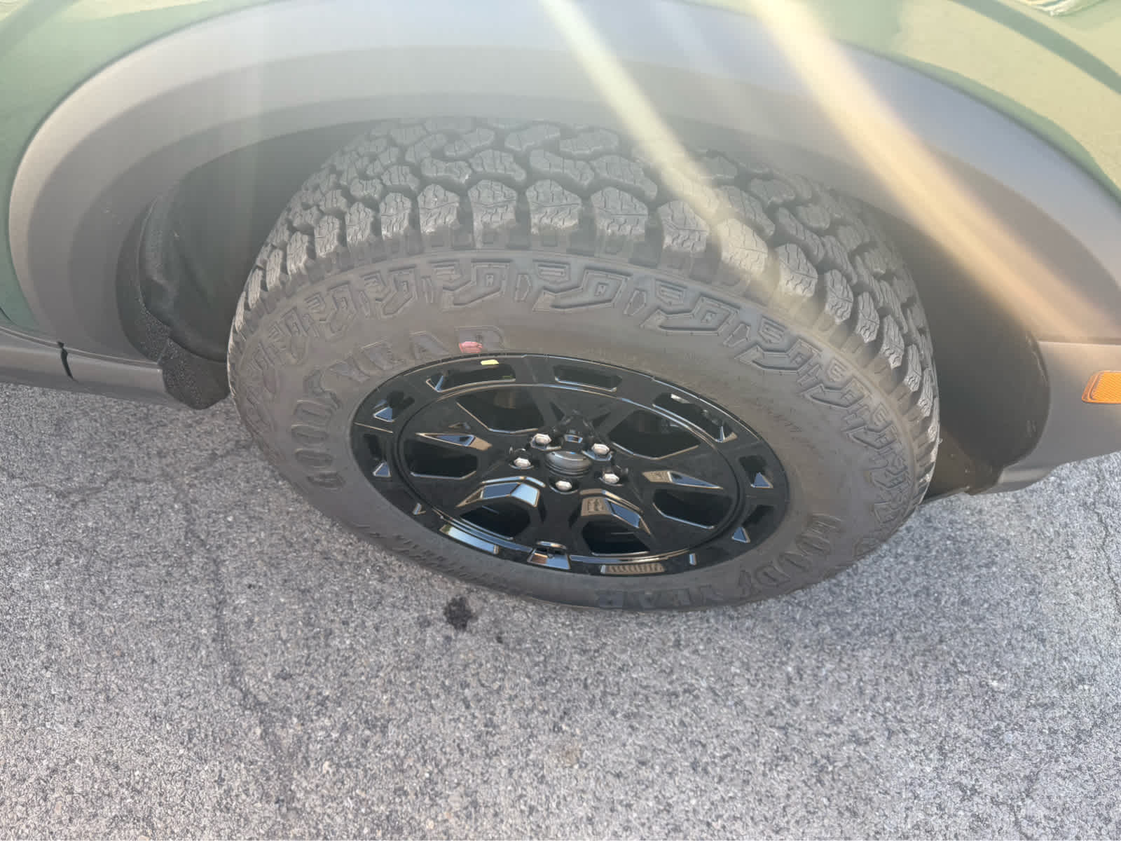 2025 Ford Bronco Sport Outer Banks - Eruption Green Metallic exterior view 4