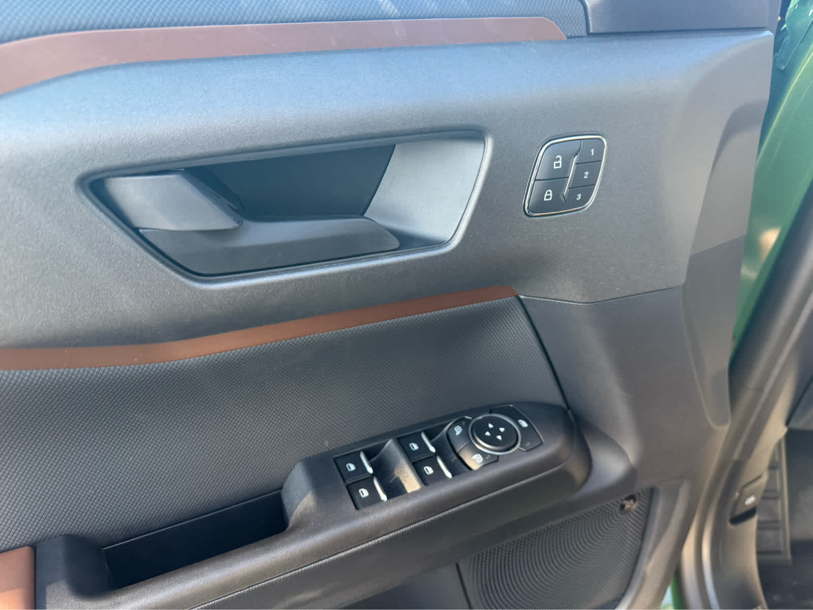 2025 Ford Bronco Sport Outer Banks - Eruption Green Metallic exterior view 8