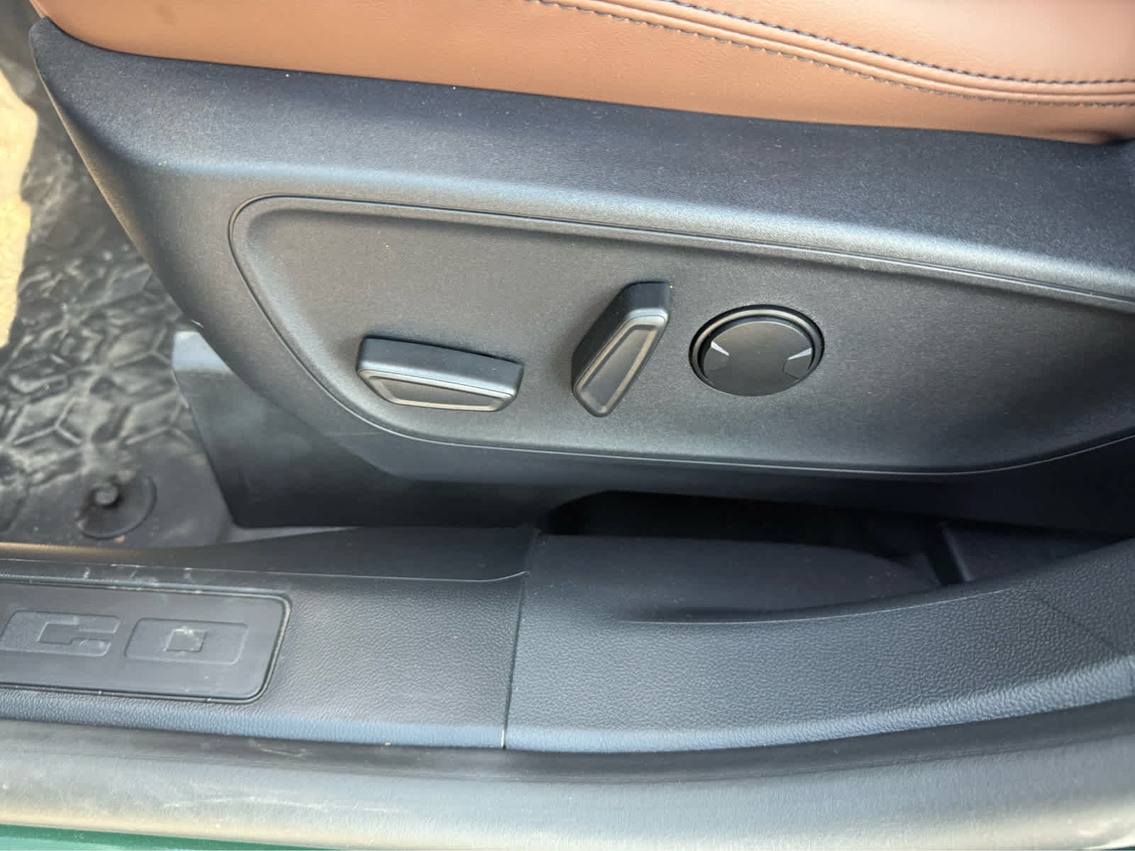 2025 Ford Bronco Sport Outer Banks - Eruption Green Metallic exterior view 9