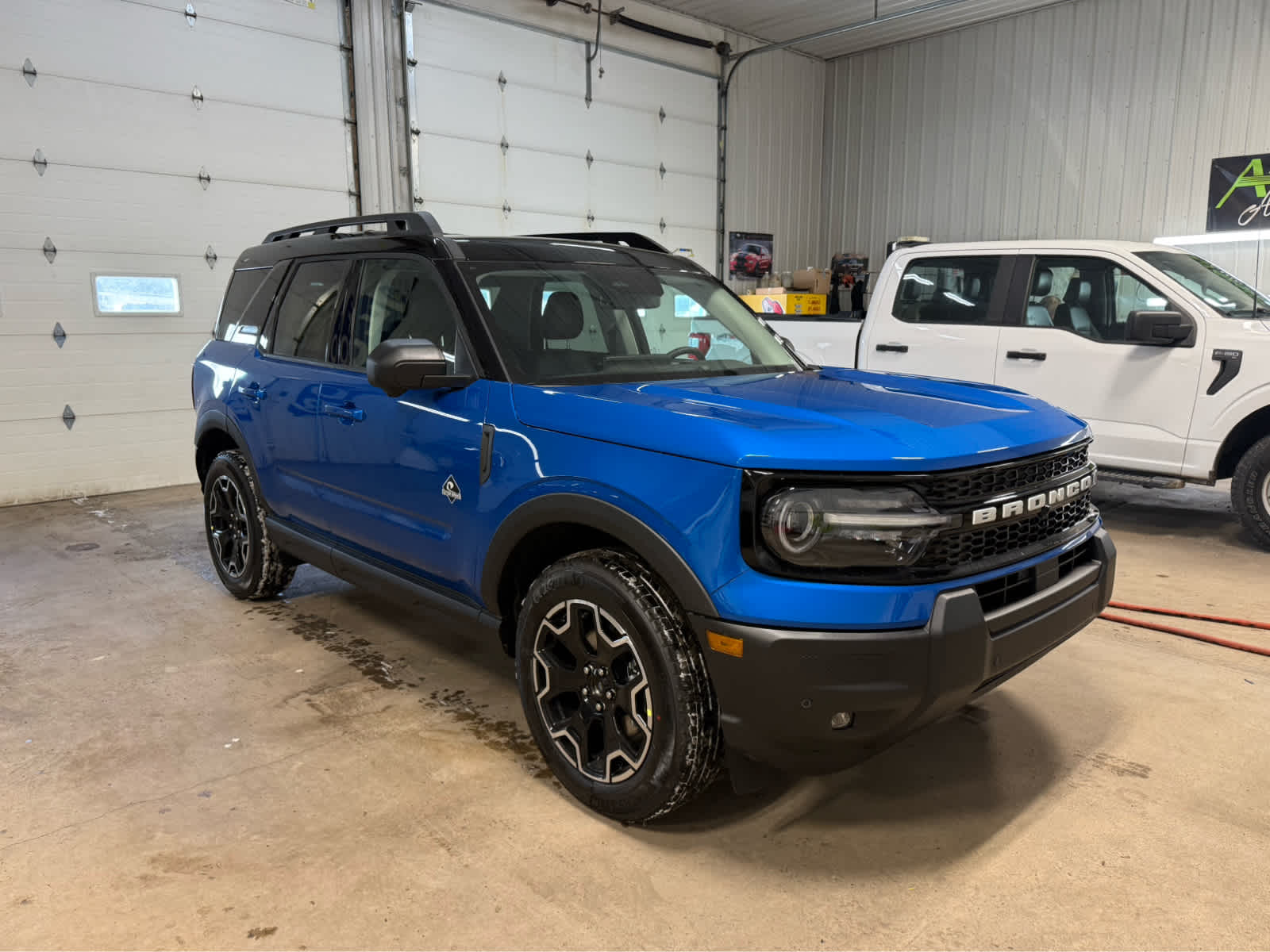 2025 Ford Bronco Sport Outer Banks - Velocity Blue Metallic exterior view 2