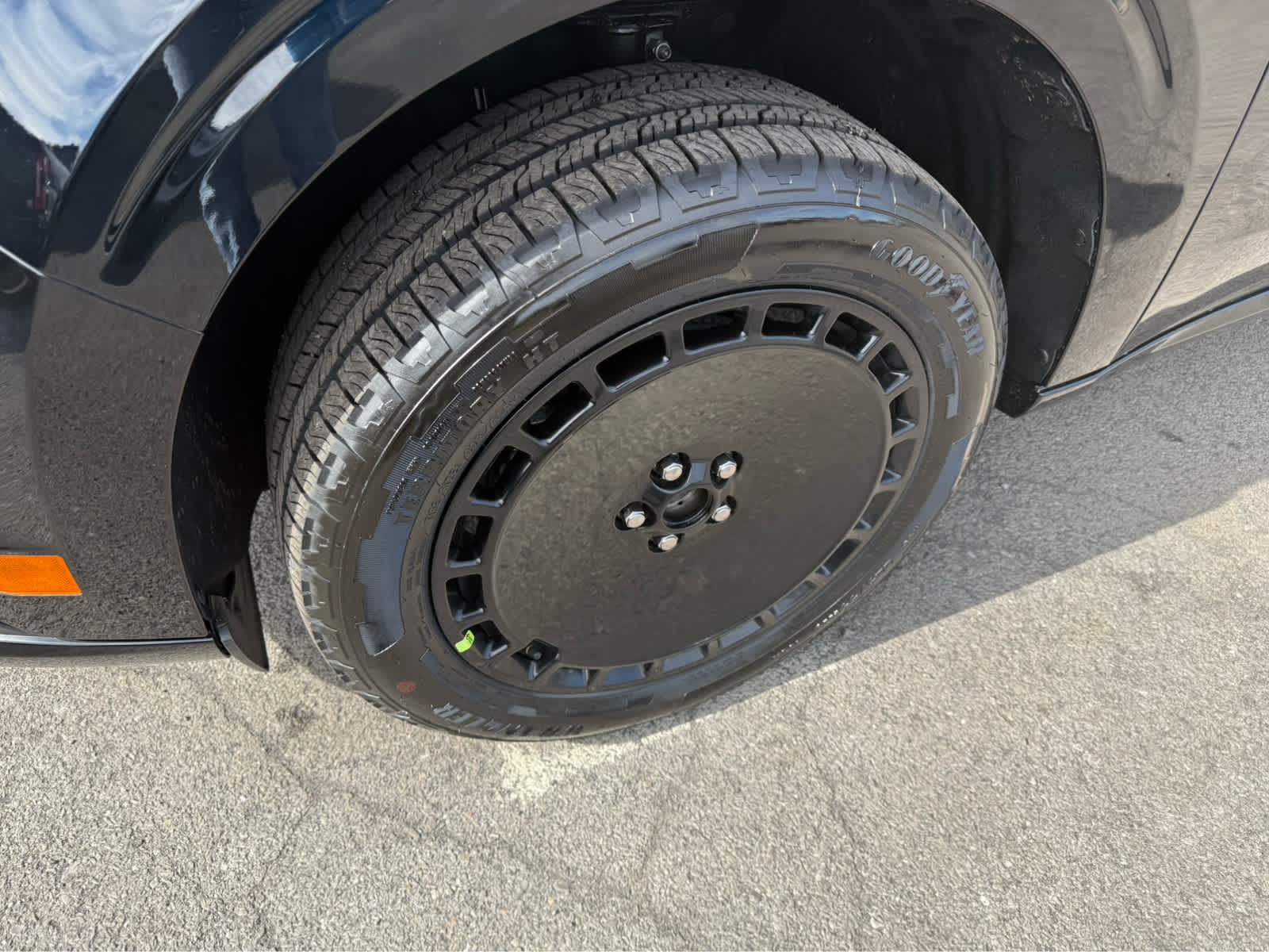 2025 Ford Maverick Lobo High - Shadow Black exterior view 4