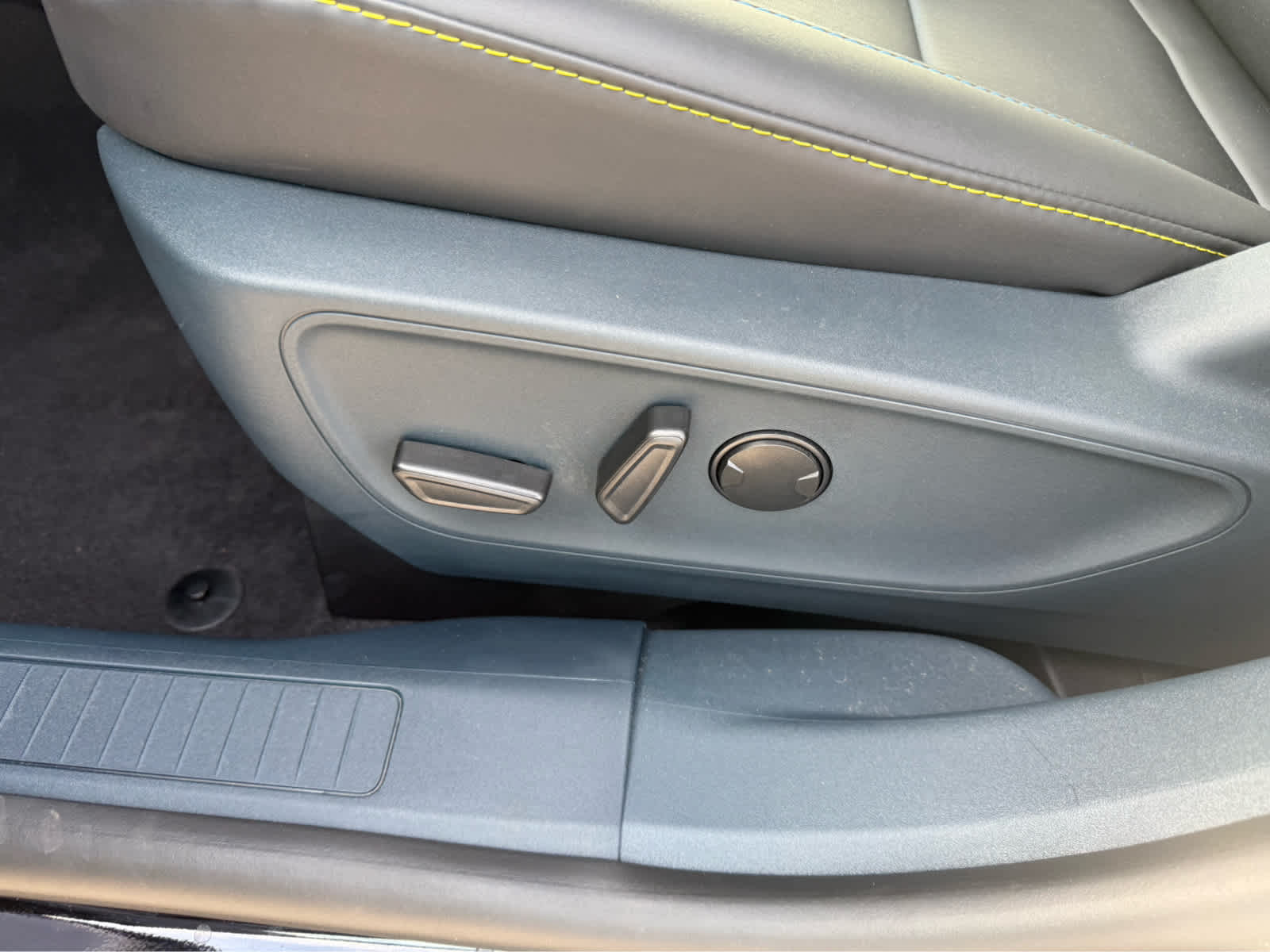 2025 Ford Maverick Lobo High - Shadow Black exterior view 12