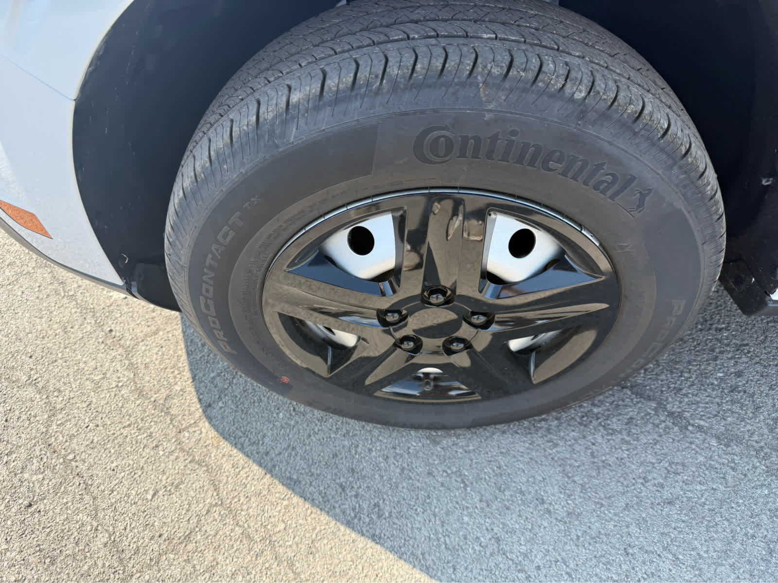 2025 Ford Maverick XL - Oxford White exterior view 4