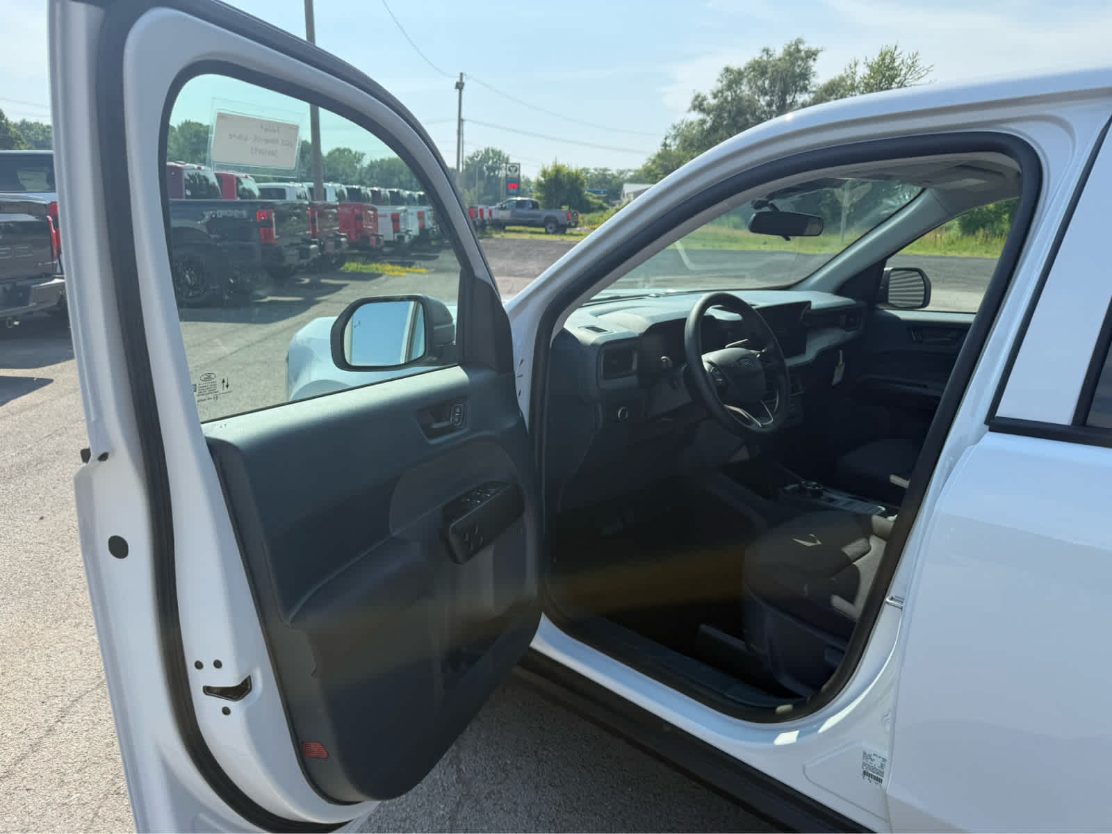 2025 Ford Maverick XL - Oxford White exterior view 8