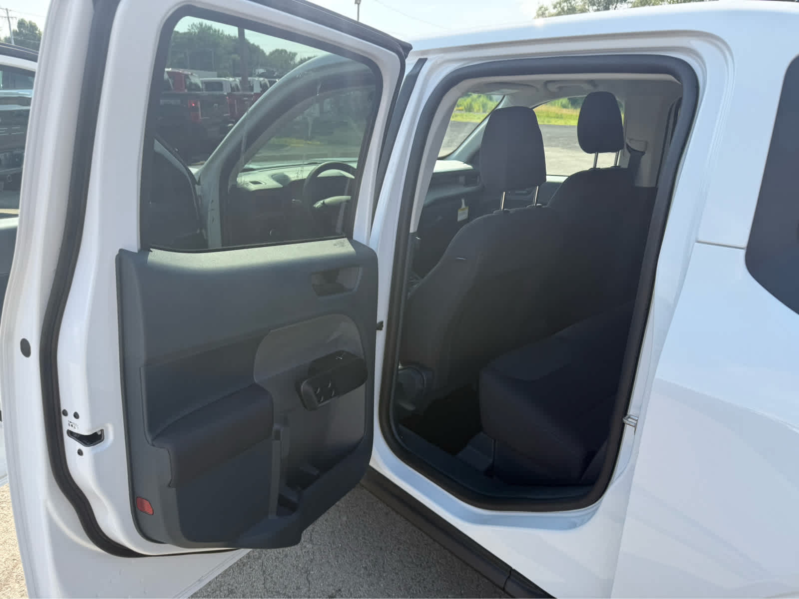 2025 Ford Maverick XL - Oxford White exterior view 16