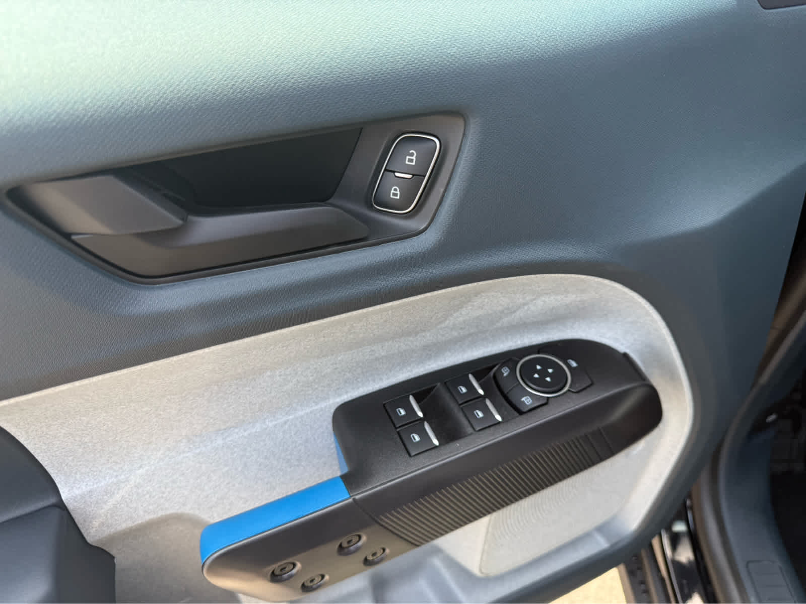 2025 Ford Maverick XLT - Shadow Black exterior view 9