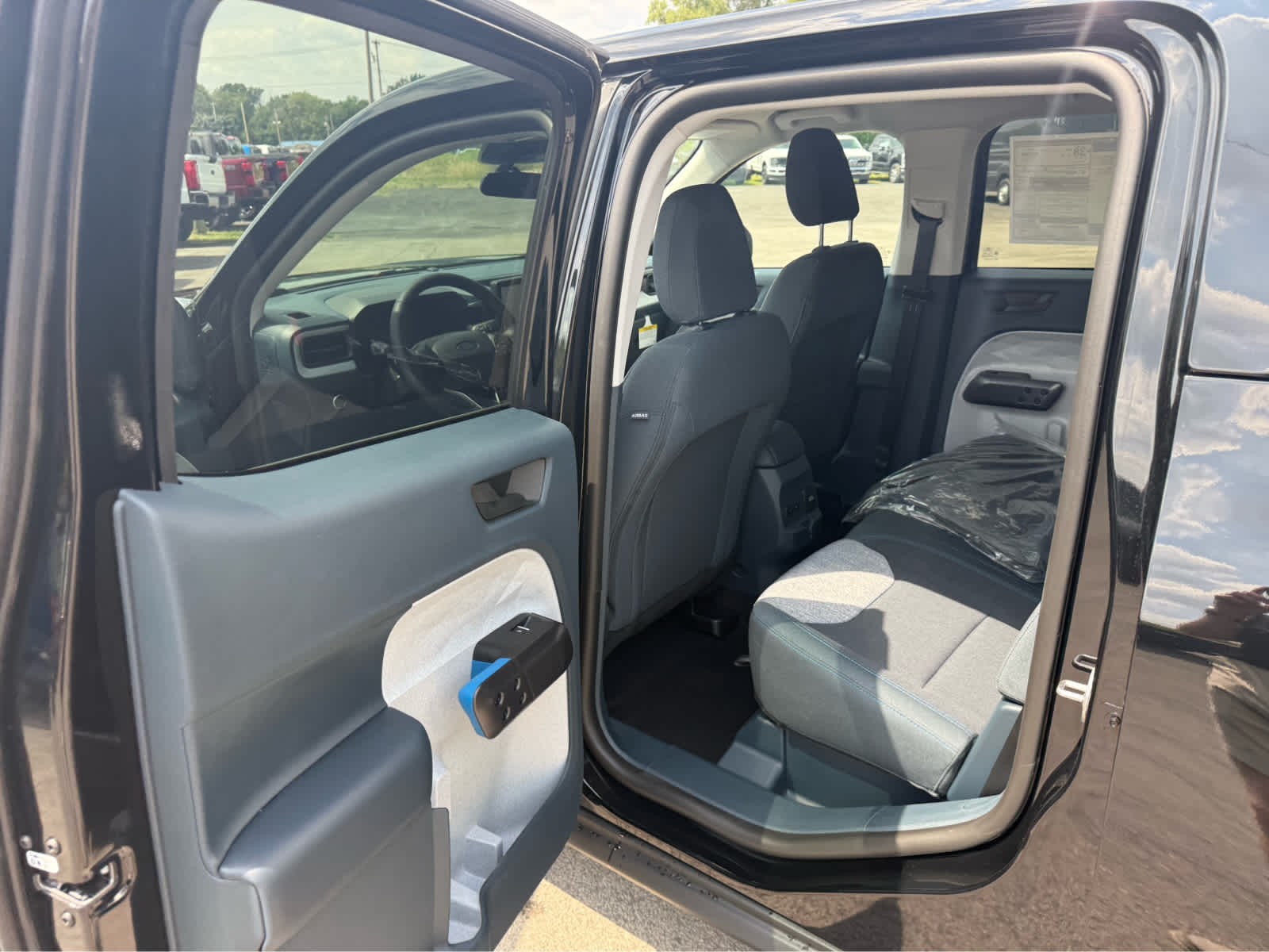 2025 Ford Maverick XLT - Shadow Black exterior view 17