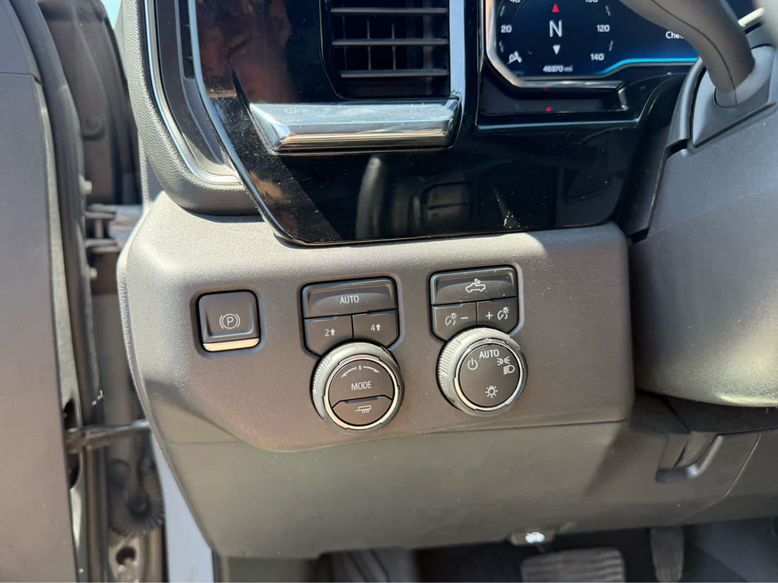2024 Chevrolet Silverado 1500 LT - Slate Gray Metallic exterior view 14