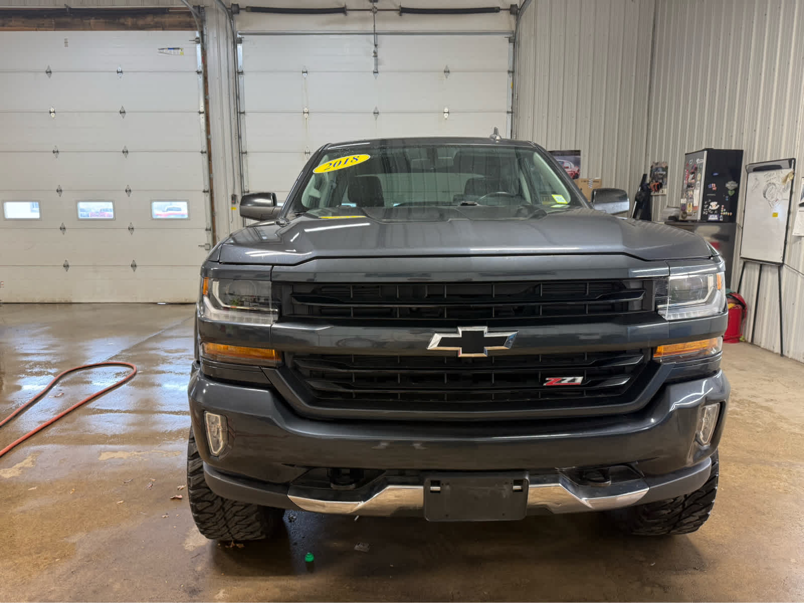 2018 Chevrolet Silverado 1500 LT - Graphite Metallic exterior view 3