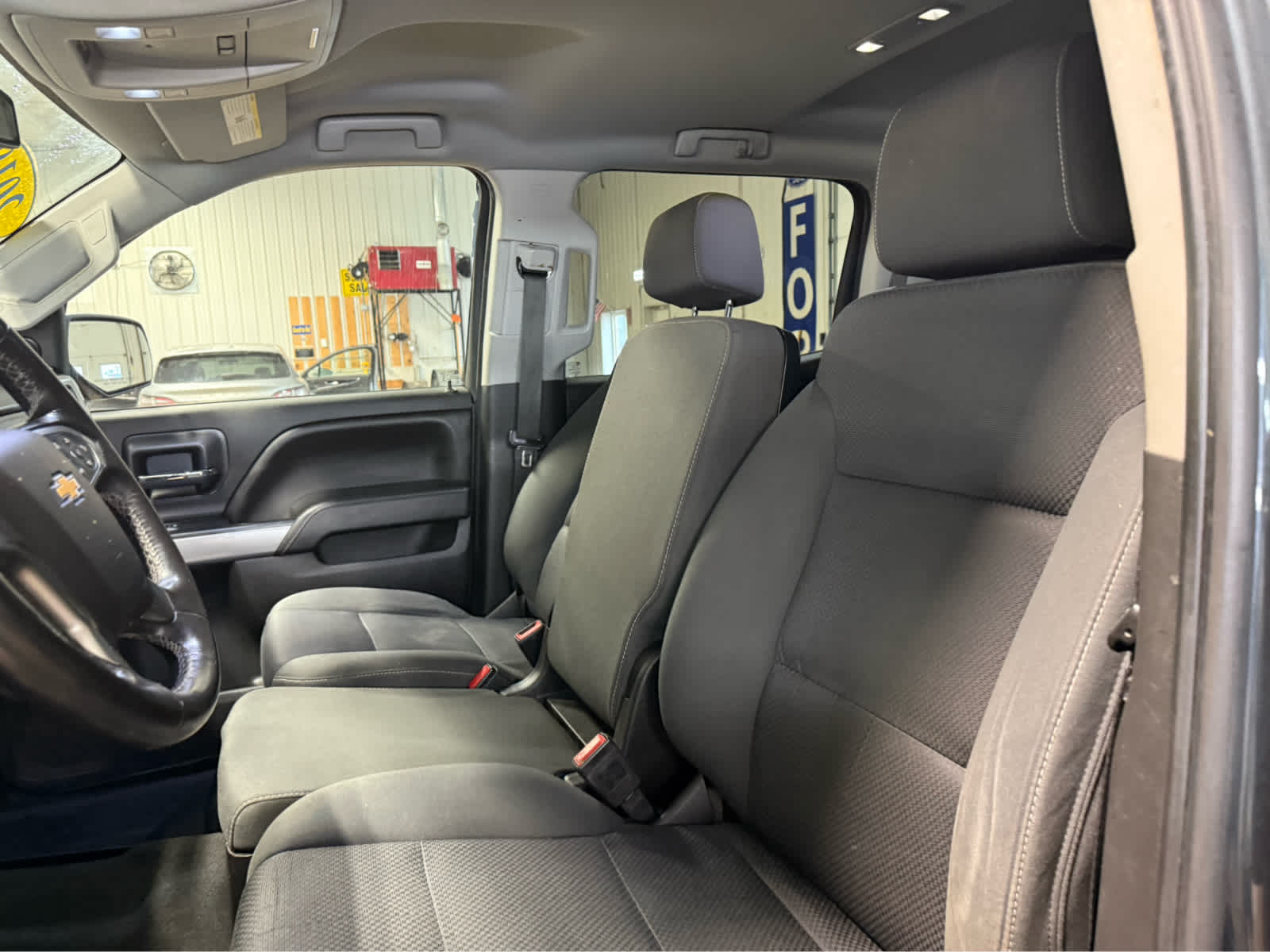 2018 Chevrolet Silverado 1500 LT - Graphite Metallic exterior view 16