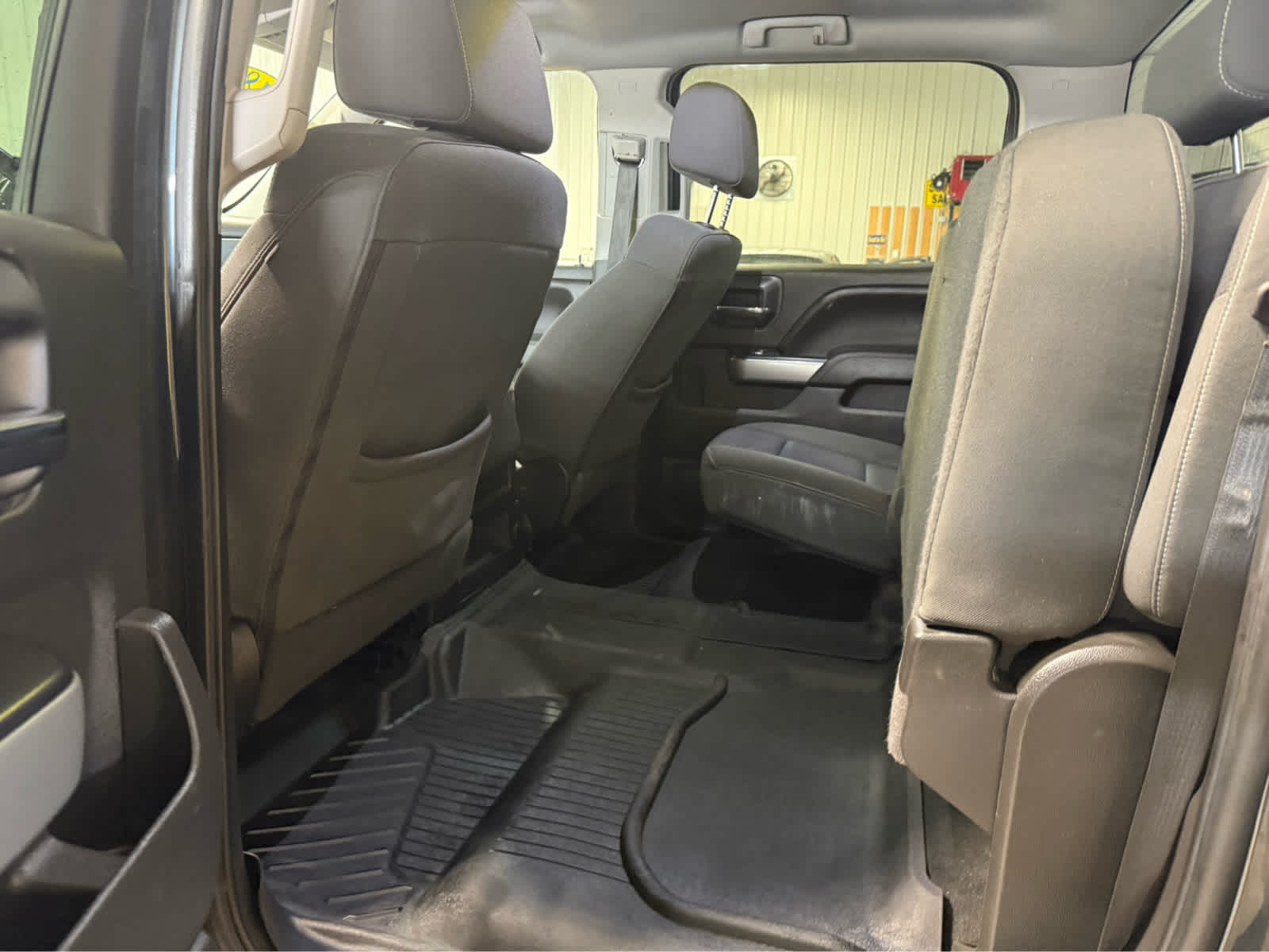 2018 Chevrolet Silverado 1500 LT - Graphite Metallic exterior view 18