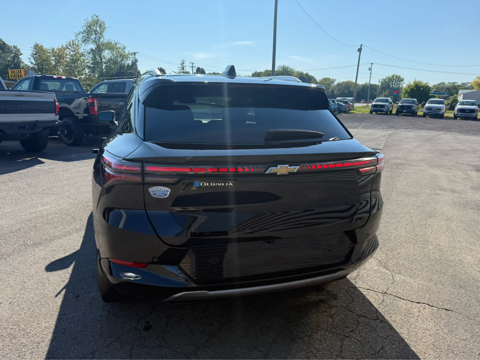 2025 Chevrolet Equinox EV LT - Black exterior view 6