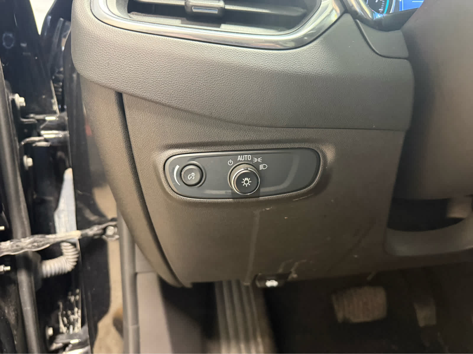 2024 Chevrolet Equinox LT - Sterling Gray Metallic exterior view 11