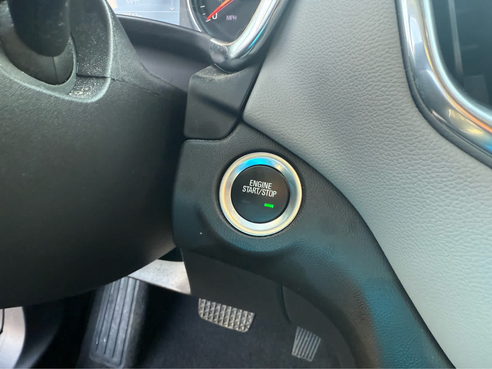 2022 Chevrolet Equinox LS - Summit White exterior view 12