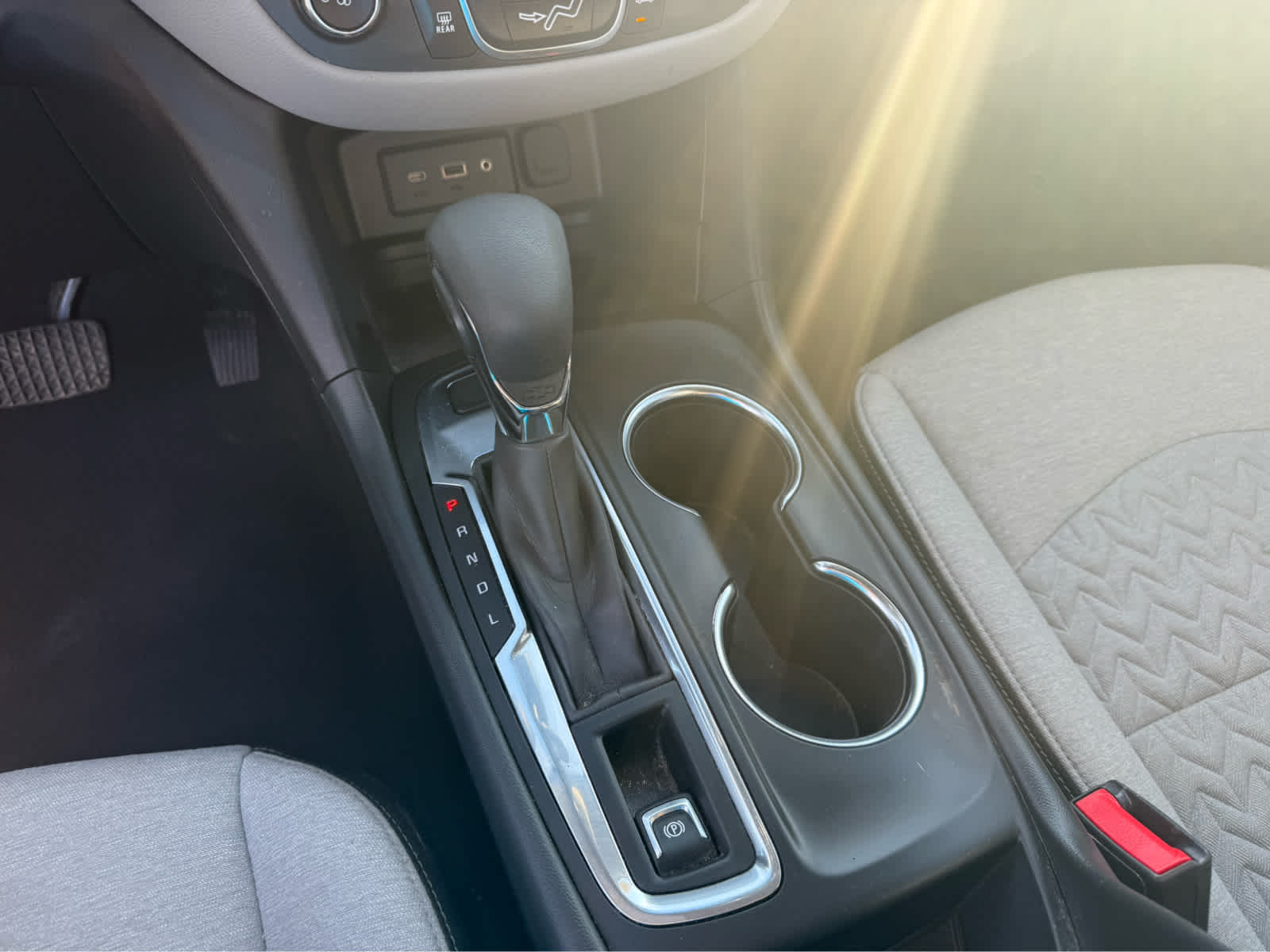 2022 Chevrolet Equinox LS - Summit White exterior view 14