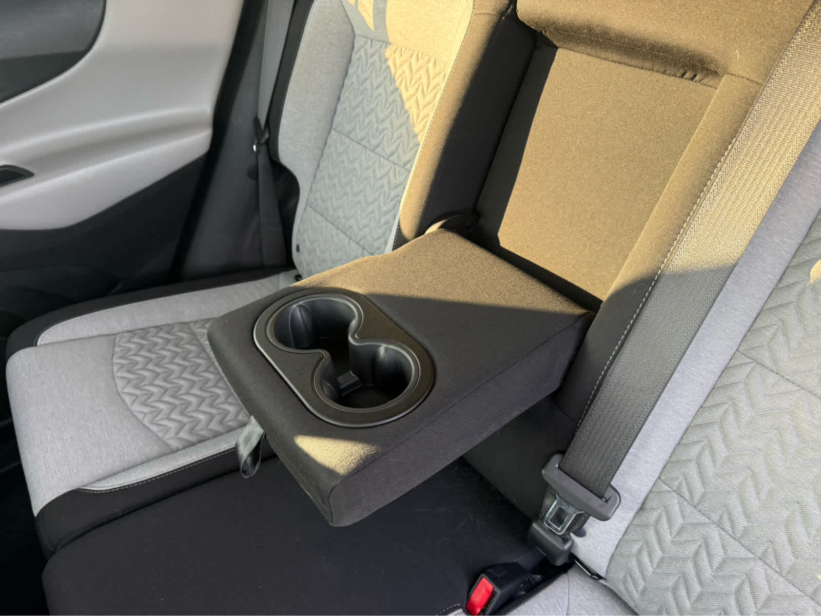 2022 Chevrolet Equinox LS - Summit White exterior view 17