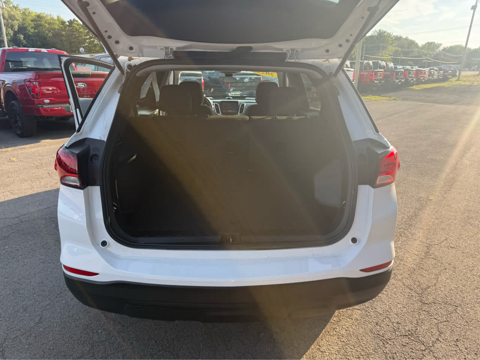 2022 Chevrolet Equinox LS - Summit White exterior view 18