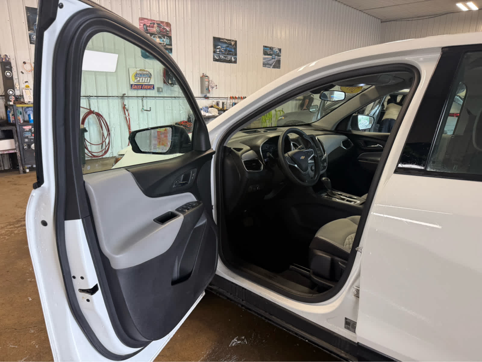2019 Chevrolet Equinox LS - Summit White exterior view 6