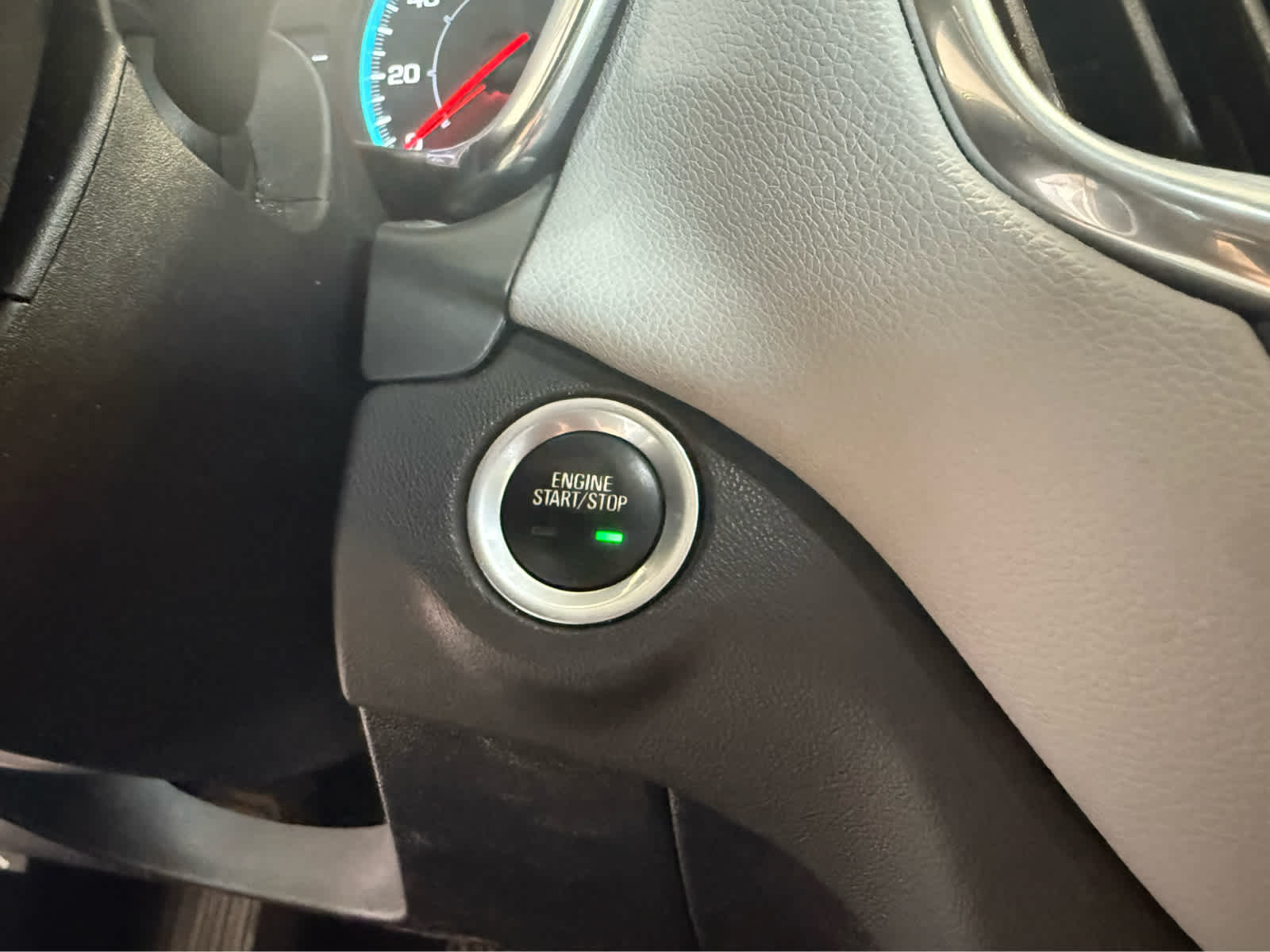 2019 Chevrolet Equinox LS - Summit White exterior view 11
