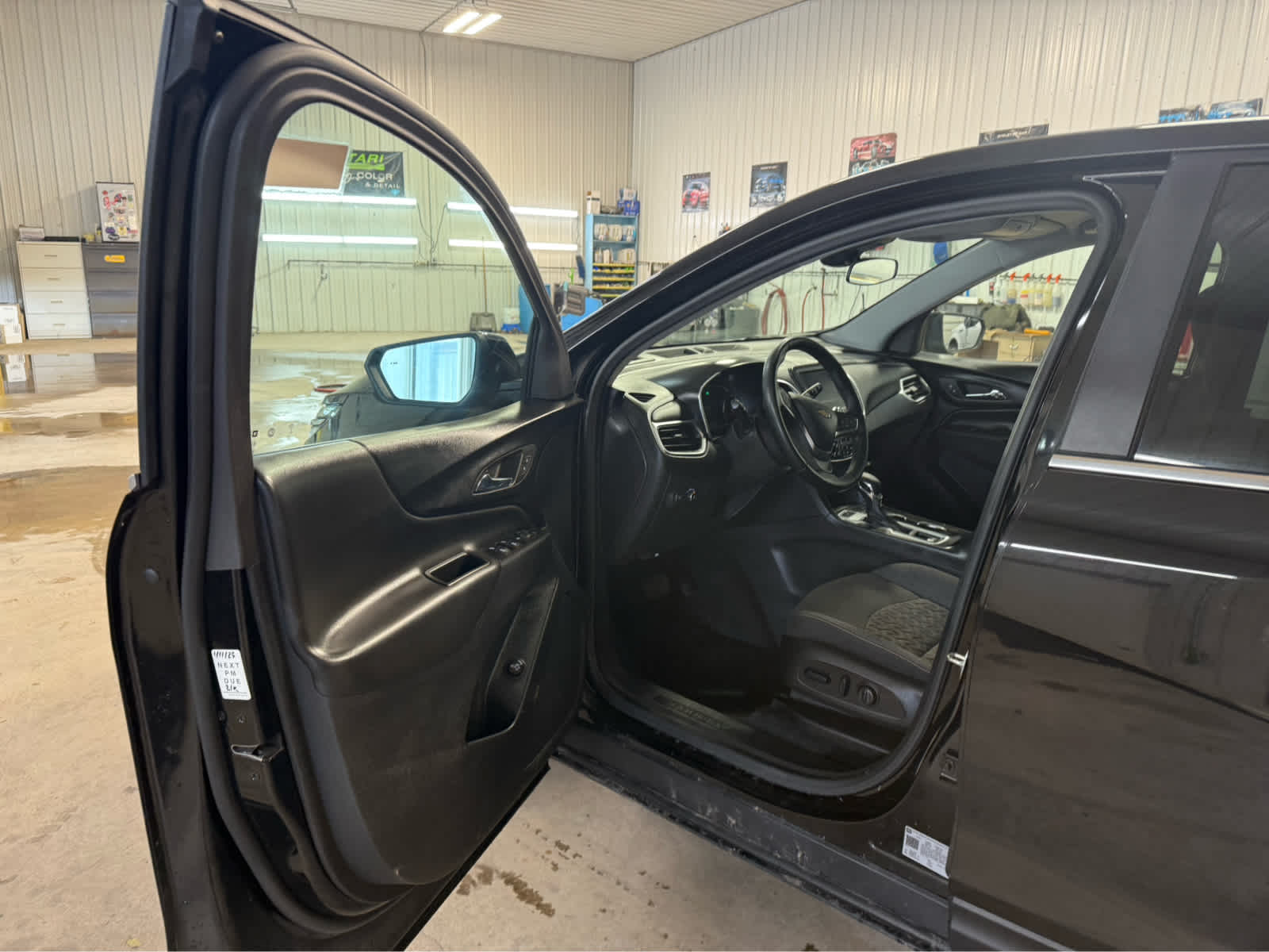 2024 Chevrolet Equinox LT - Mosaic Black Metallic exterior view 5