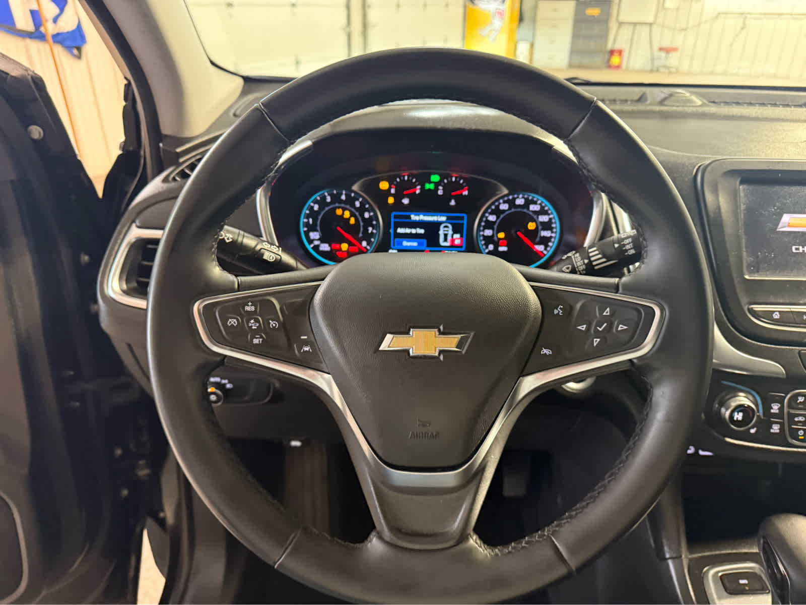 2024 Chevrolet Equinox LT - Mosaic Black Metallic exterior view 8