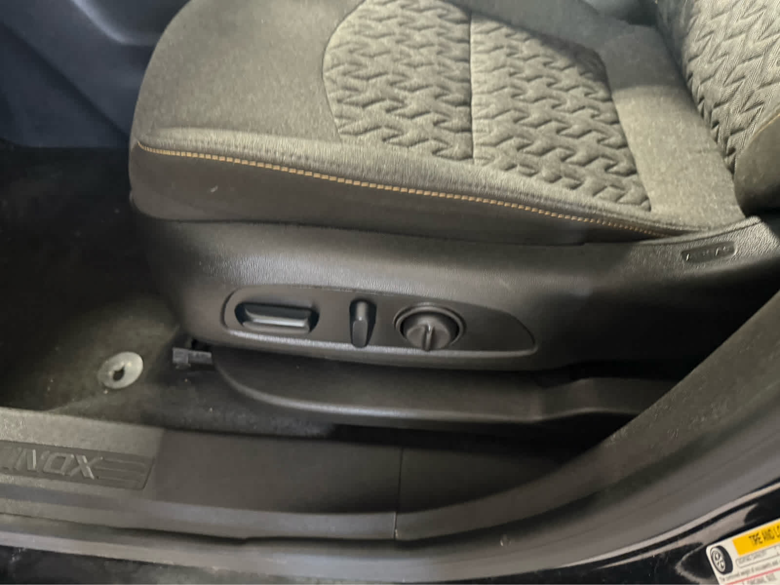 2024 Chevrolet Equinox LT - Mosaic Black Metallic exterior view 7