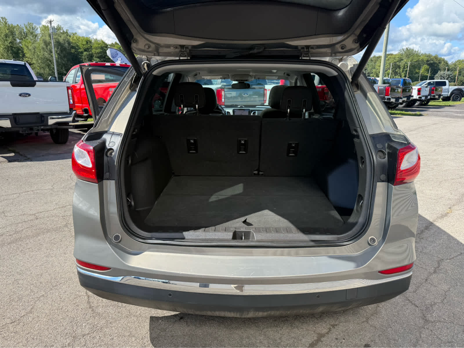 2019 Chevrolet Equinox LT - Pepperdust Metallic exterior view 20